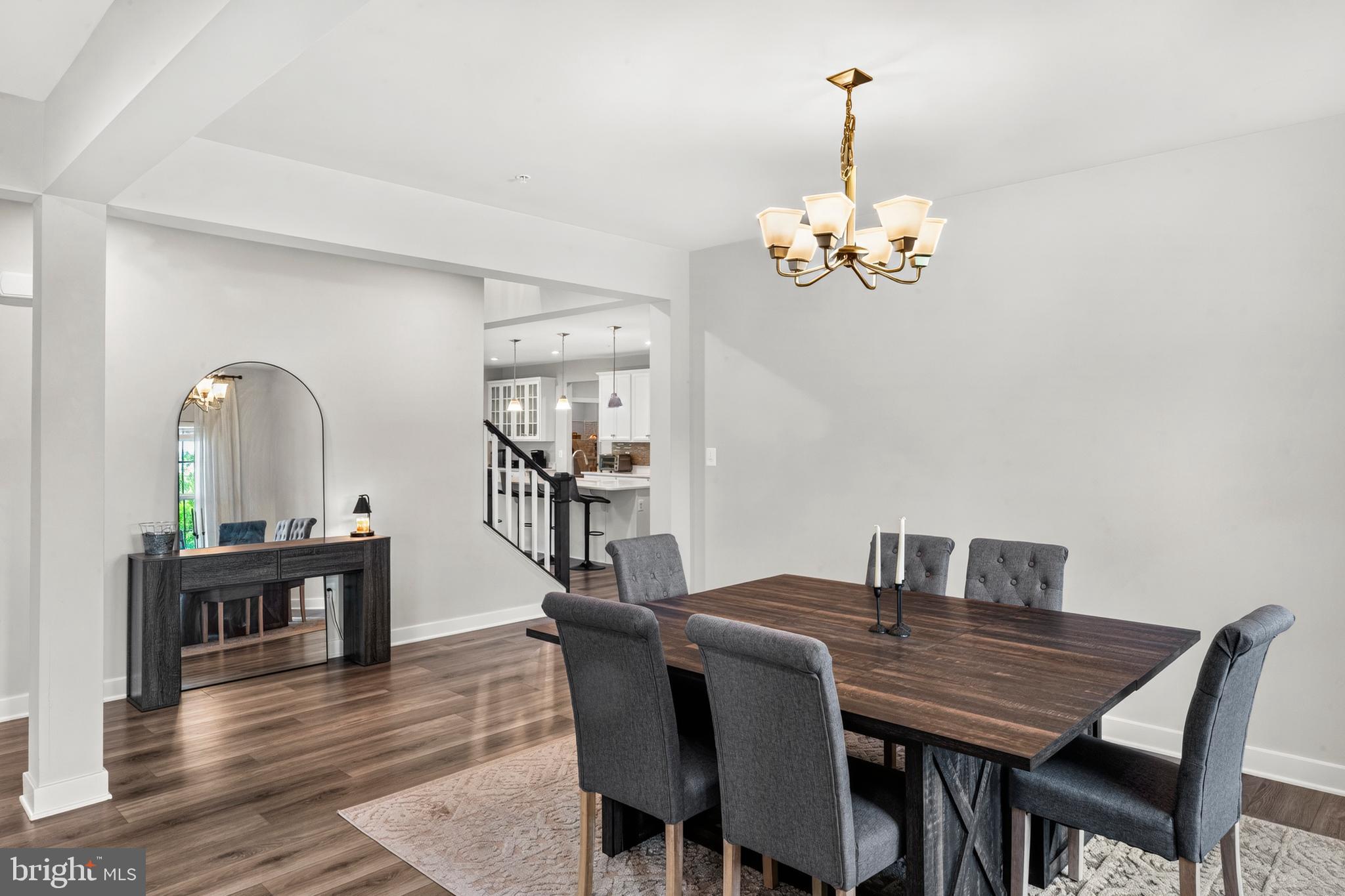 ROYAL WHITE OAKS - Residential