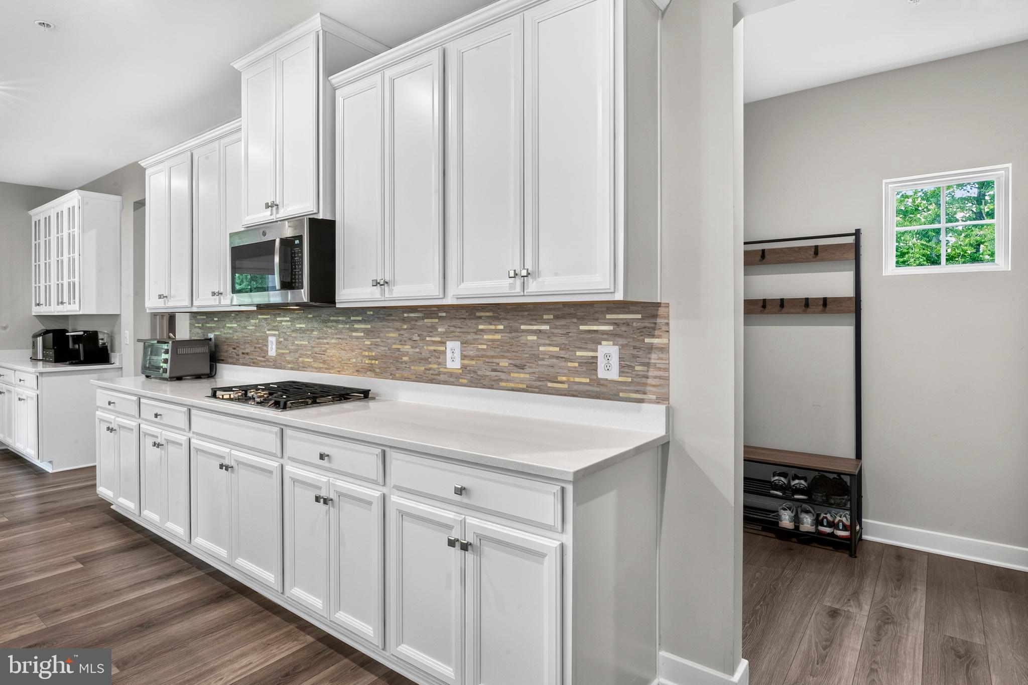 ROYAL WHITE OAKS - Residential