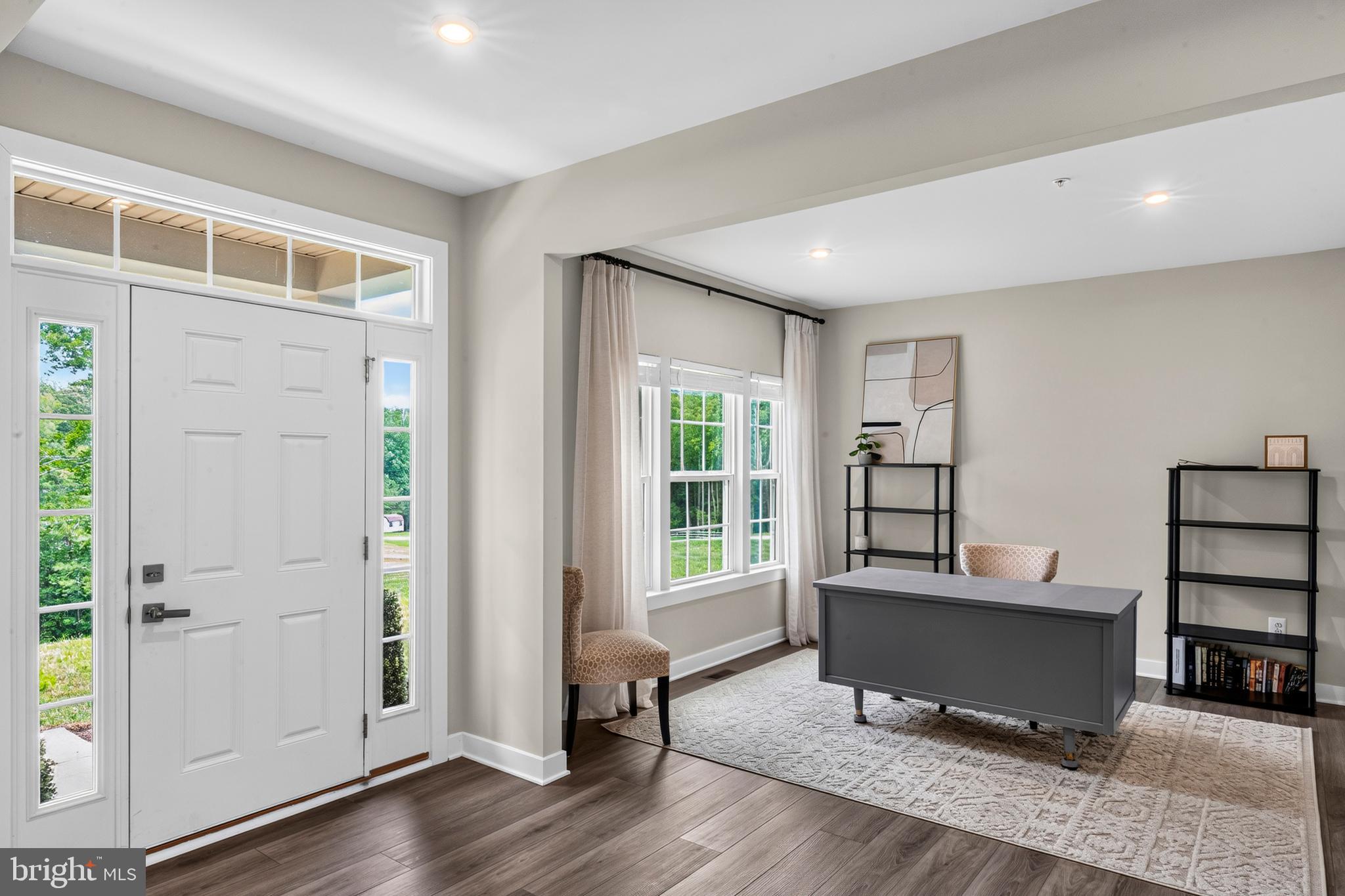ROYAL WHITE OAKS - Residential
