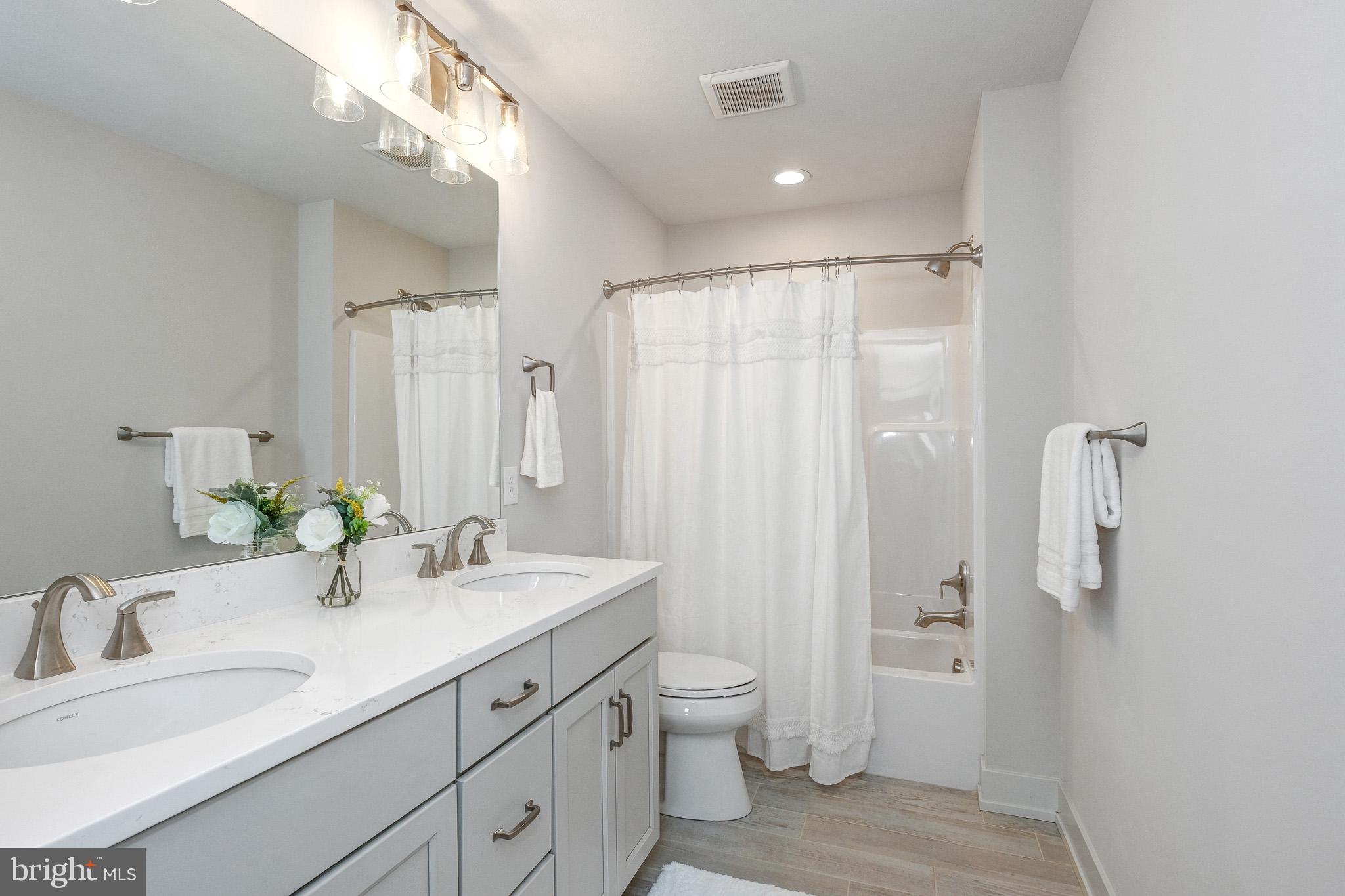 CEDAR VIEW - Residential