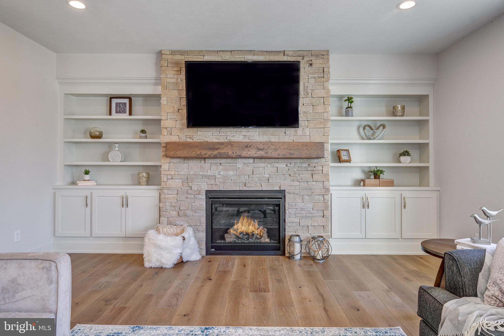 CEDAR VIEW - Residential