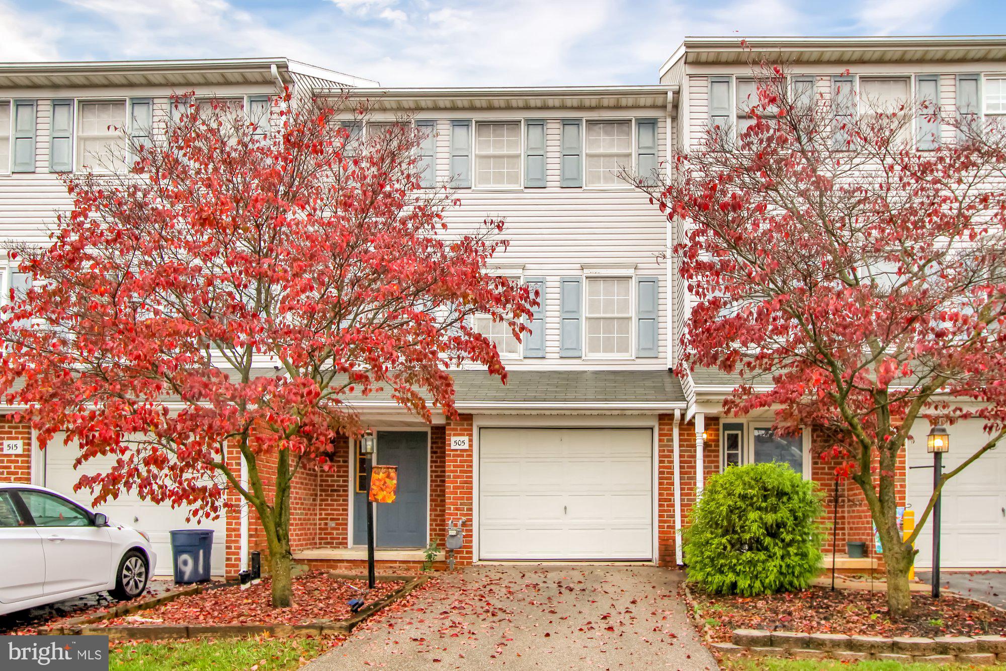 Situated in popular Central Schools, this 3BR, 1.5BA condo in Woodmont Estates is ready for it's new owner!  This property features a one car garage, large eat-in-kitchen with stainless steel appliances, laundry on the main floor, large wooden deck, and fenced in rear yard.  Bring your creative ideas and transform the unfinished lower level into a home office, extra bedroom, or workshop.  Conveniently located to shopping, dining, schools, and just minutes to Route 30 or Route 83.  Call to schedule your private showing today!!!