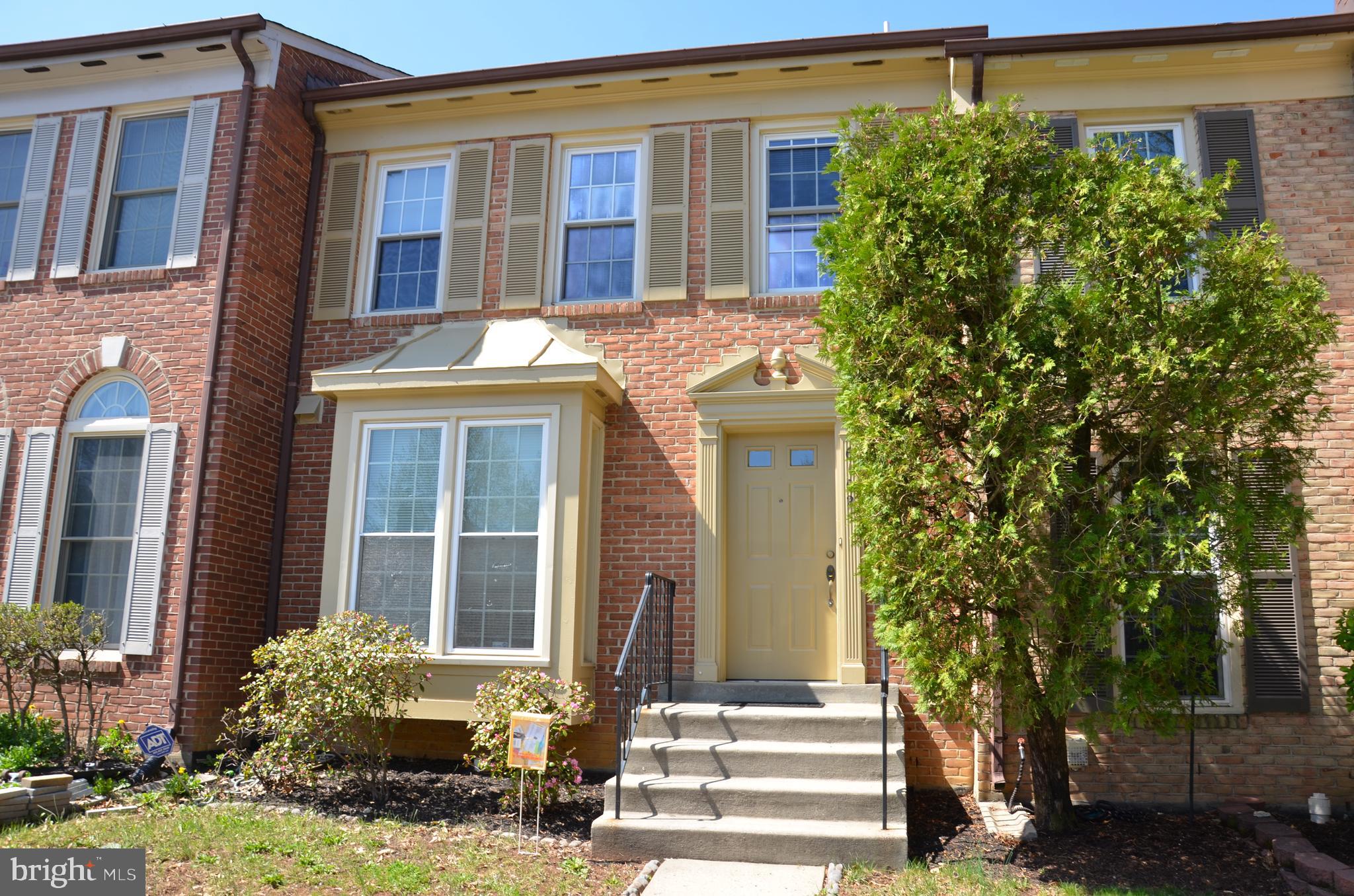 WELLINGTON COMMONS - Residential Lease