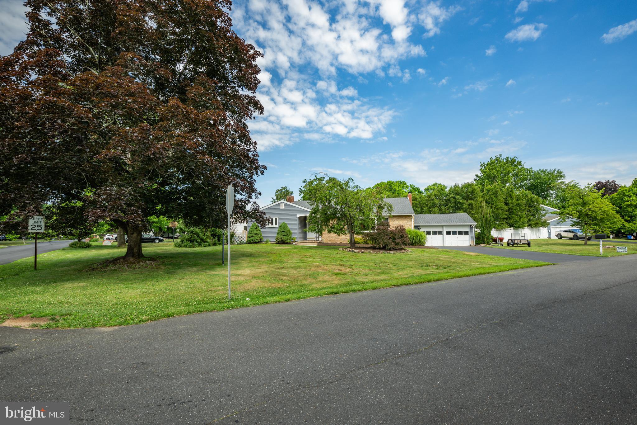 MILFORD MANOR - Residential