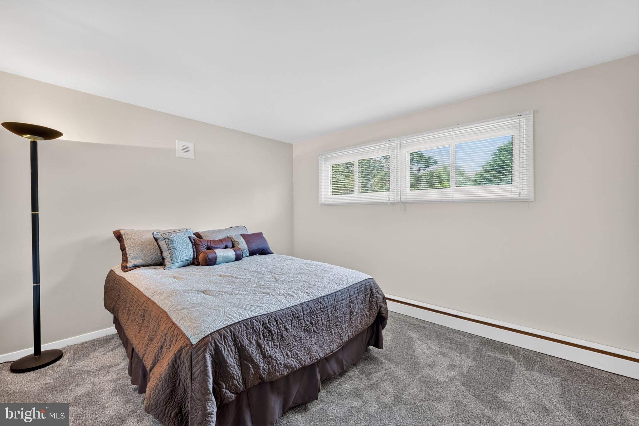 MILFORD MANOR - Residential