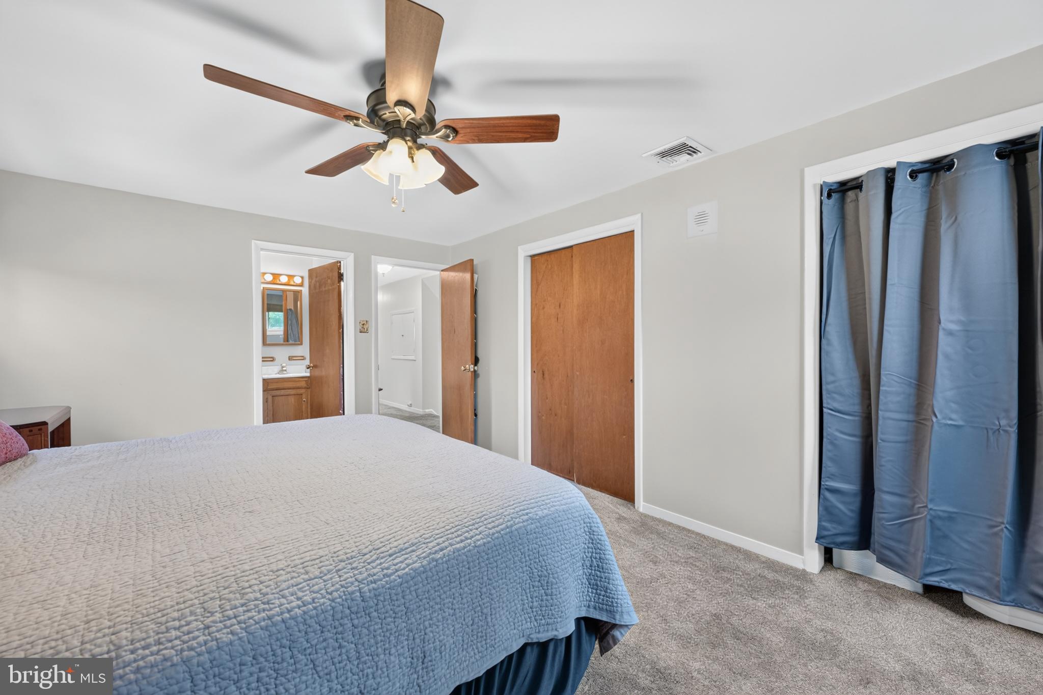 MILFORD MANOR - Residential