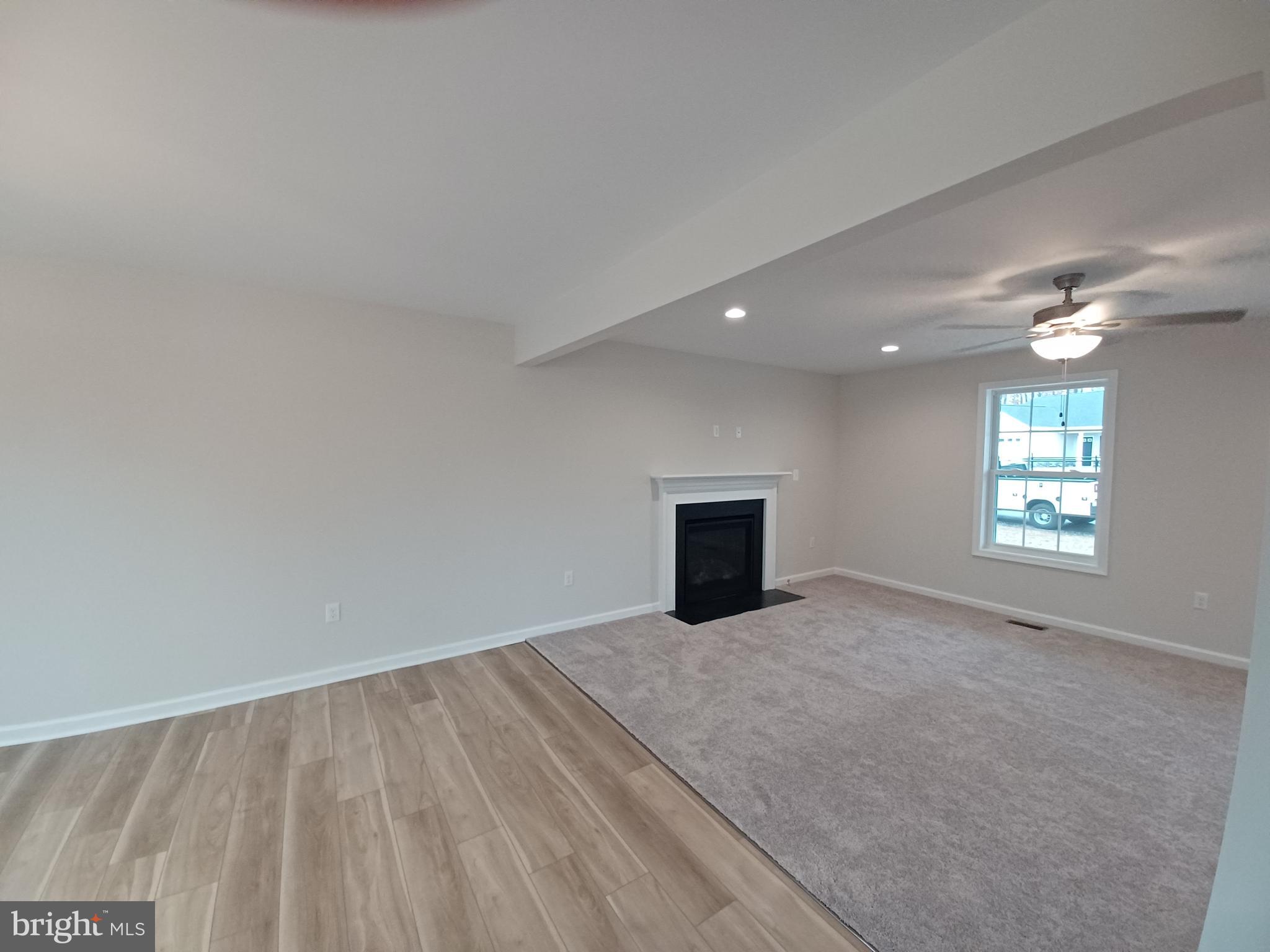 MIDDLE CREEK MANOR - Residential