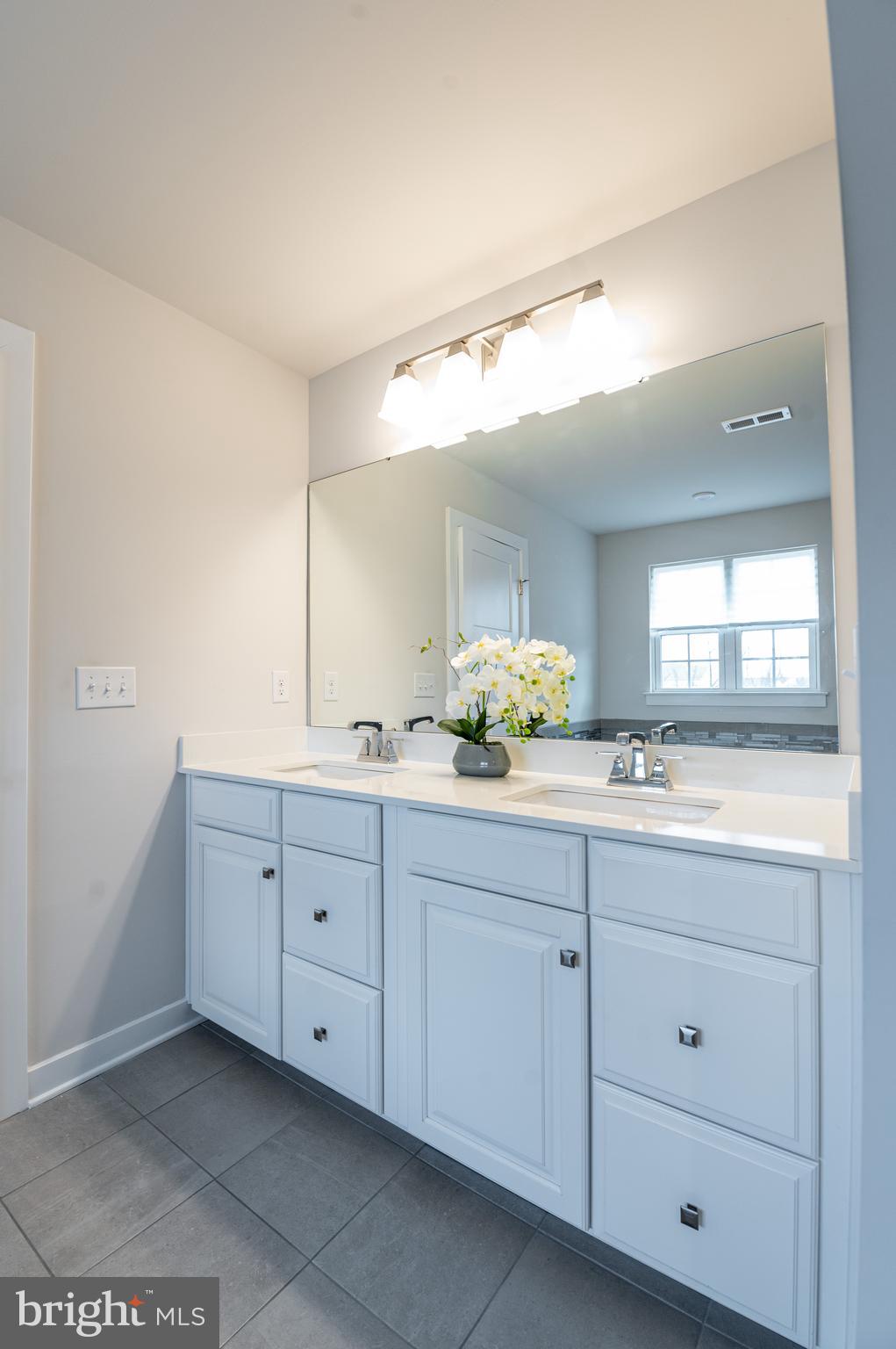 STONE HILL MEADOWS - Residential