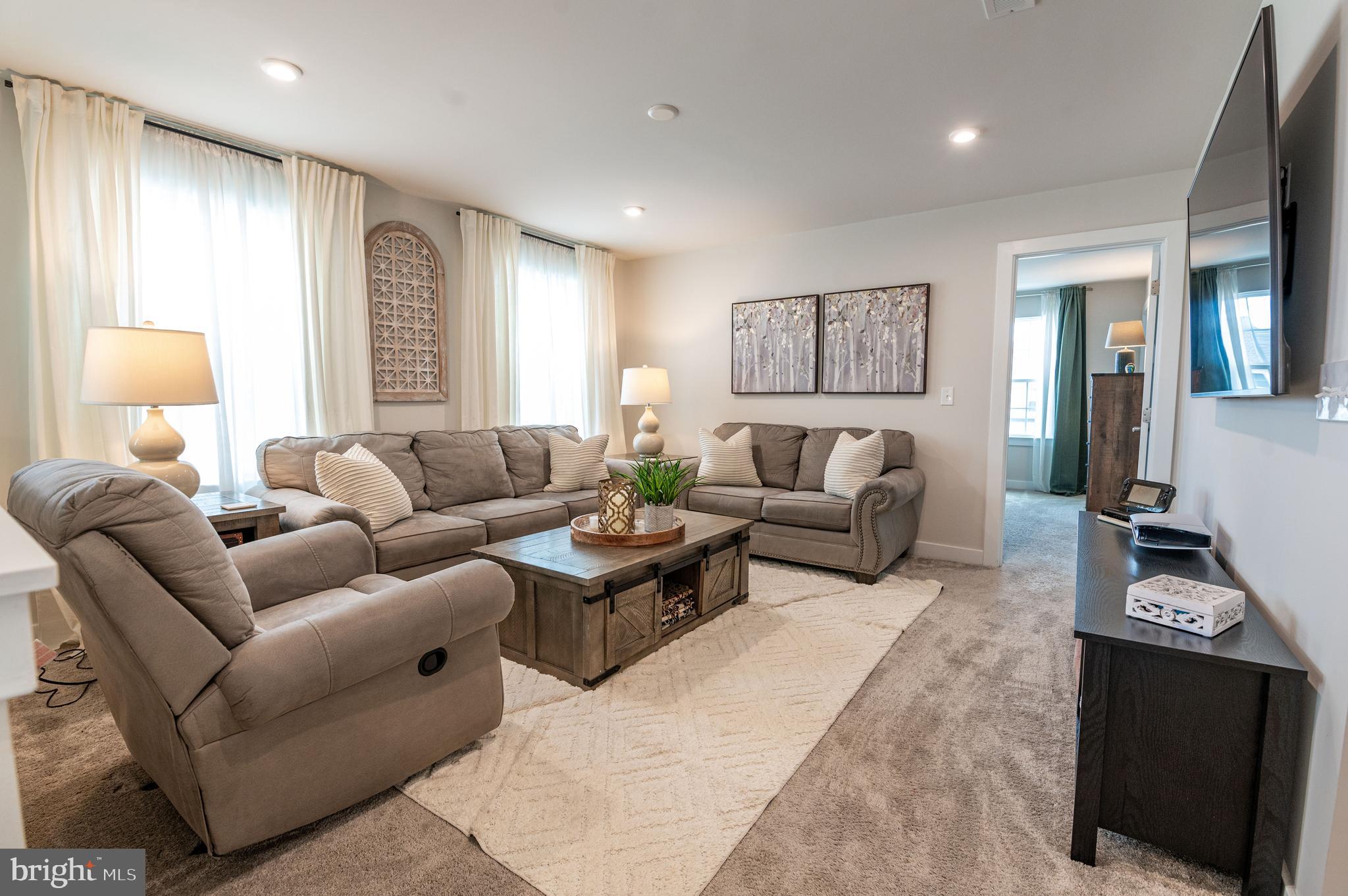 STONE HILL MEADOWS - Residential