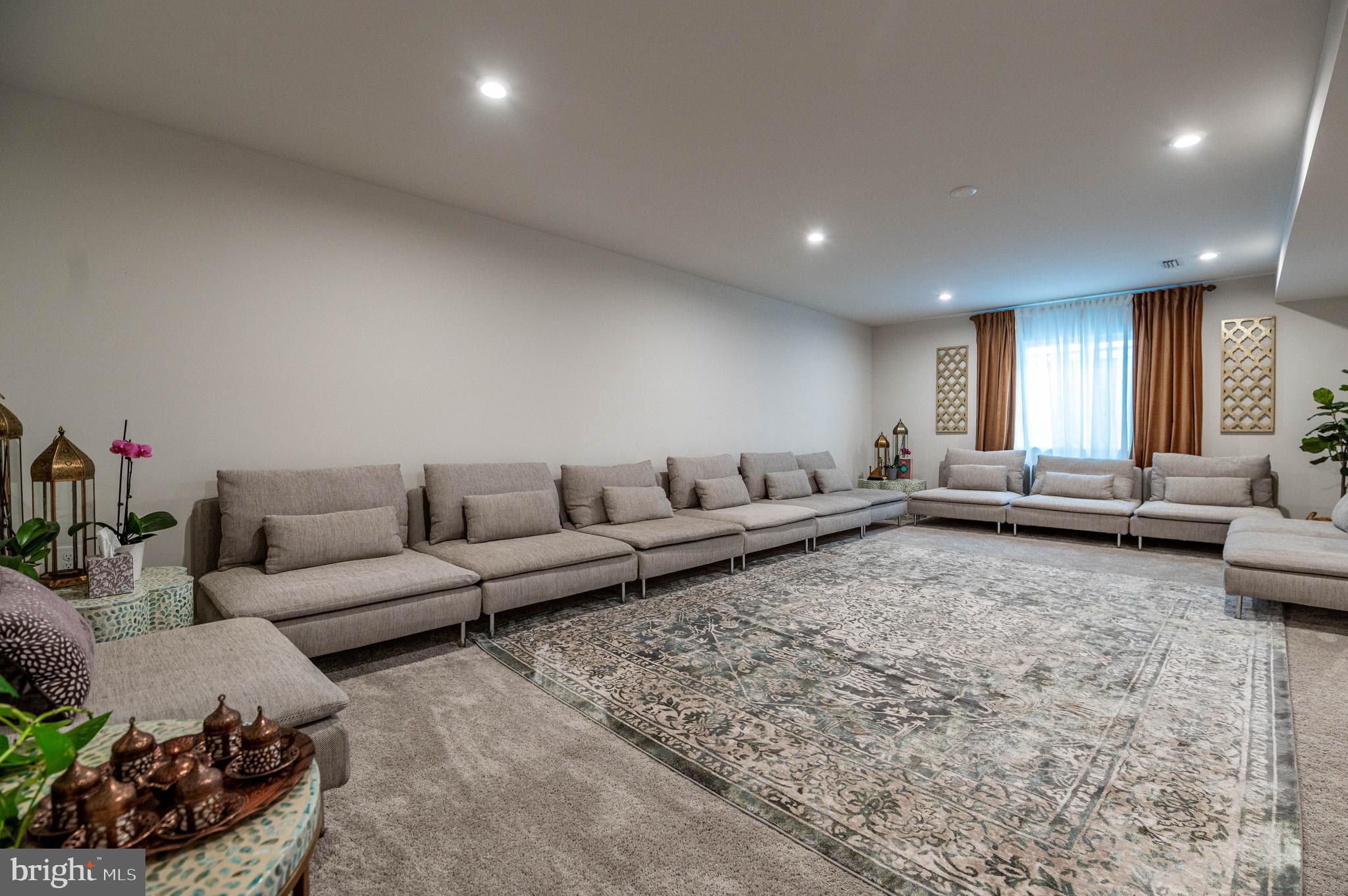 STONE HILL MEADOWS - Residential