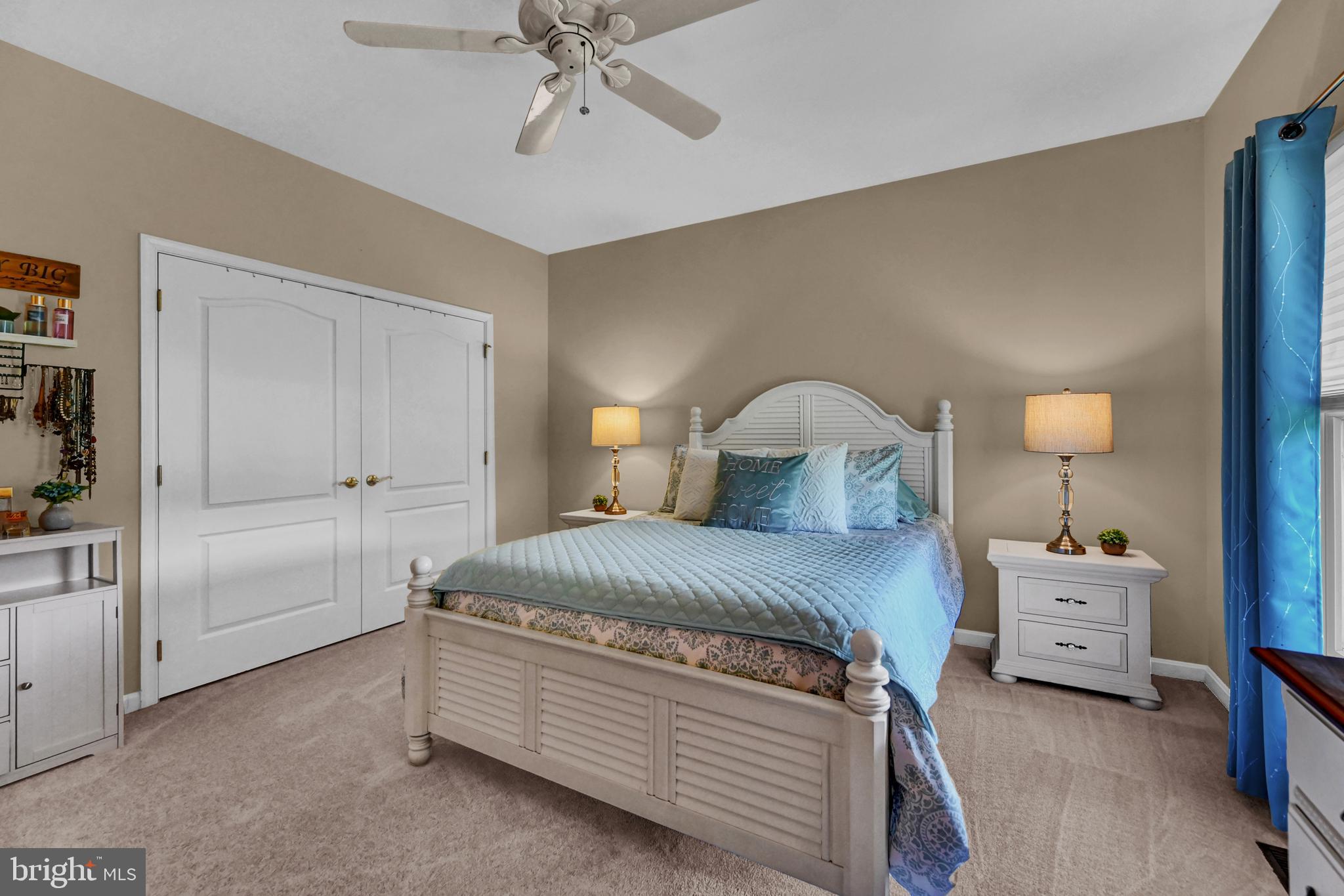 HUNT FIELDS - Residential