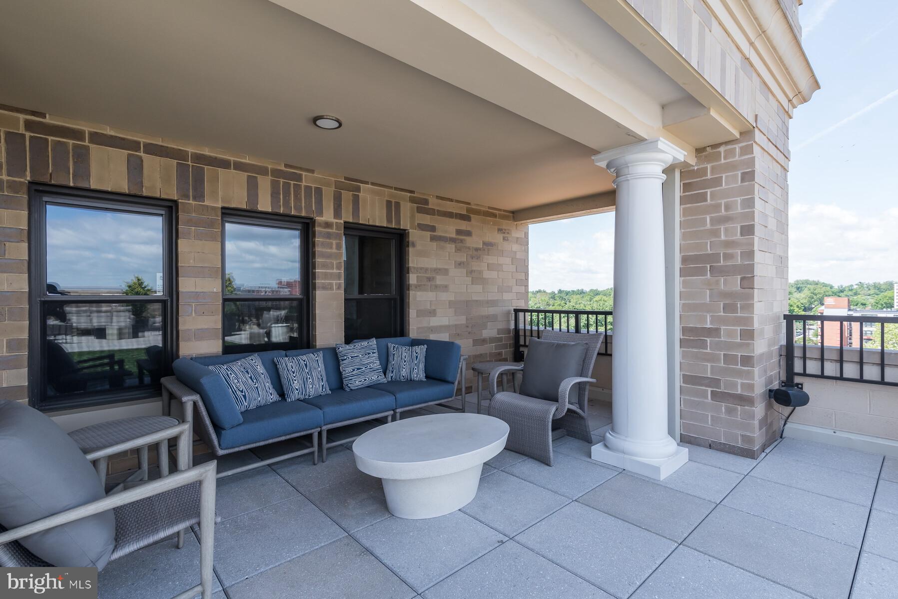 STONEHALL - Residential