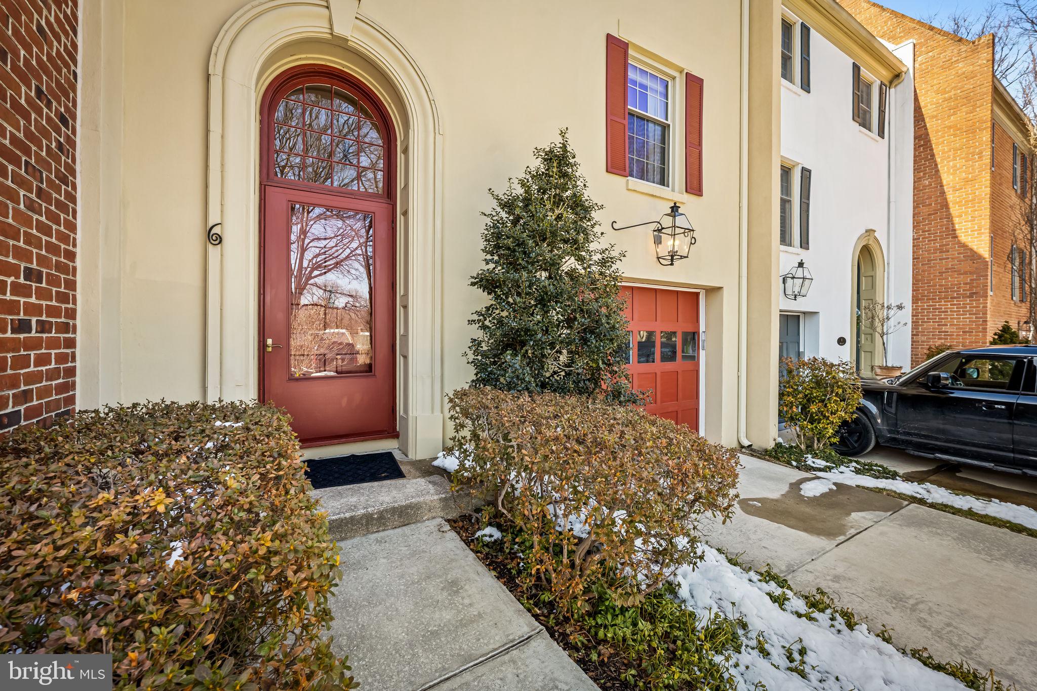 THORNTON WOOD - Residential