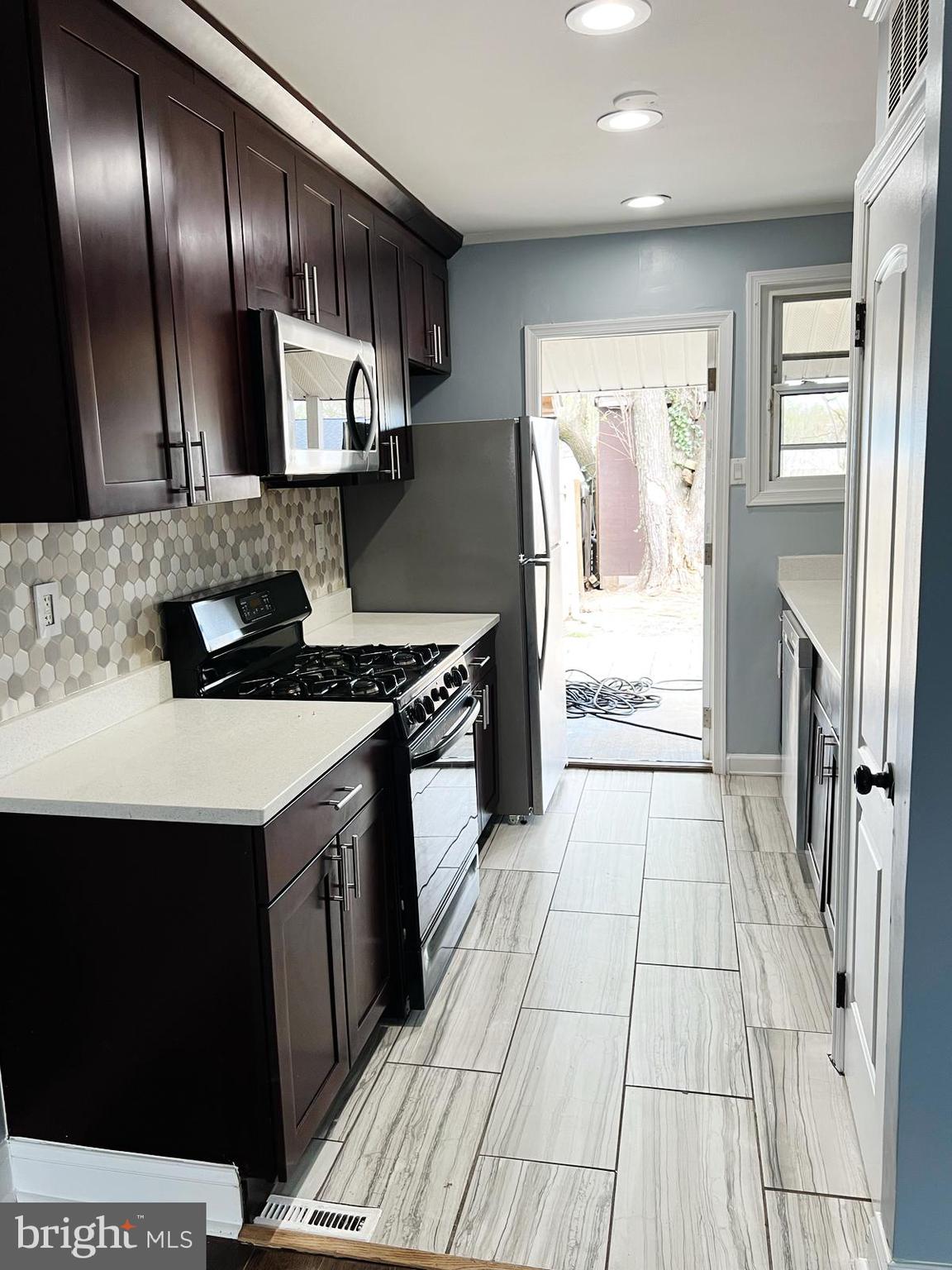 PALMER PARK 01 - Residential