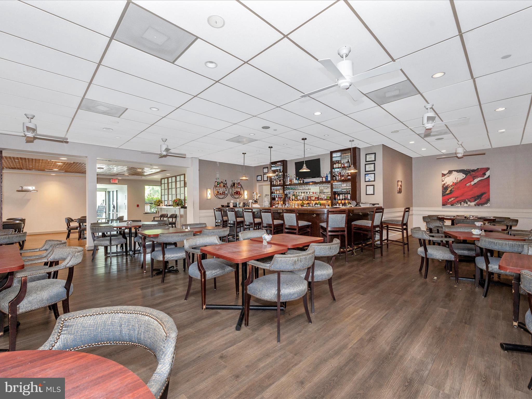 LEISURE WORLD - Residential