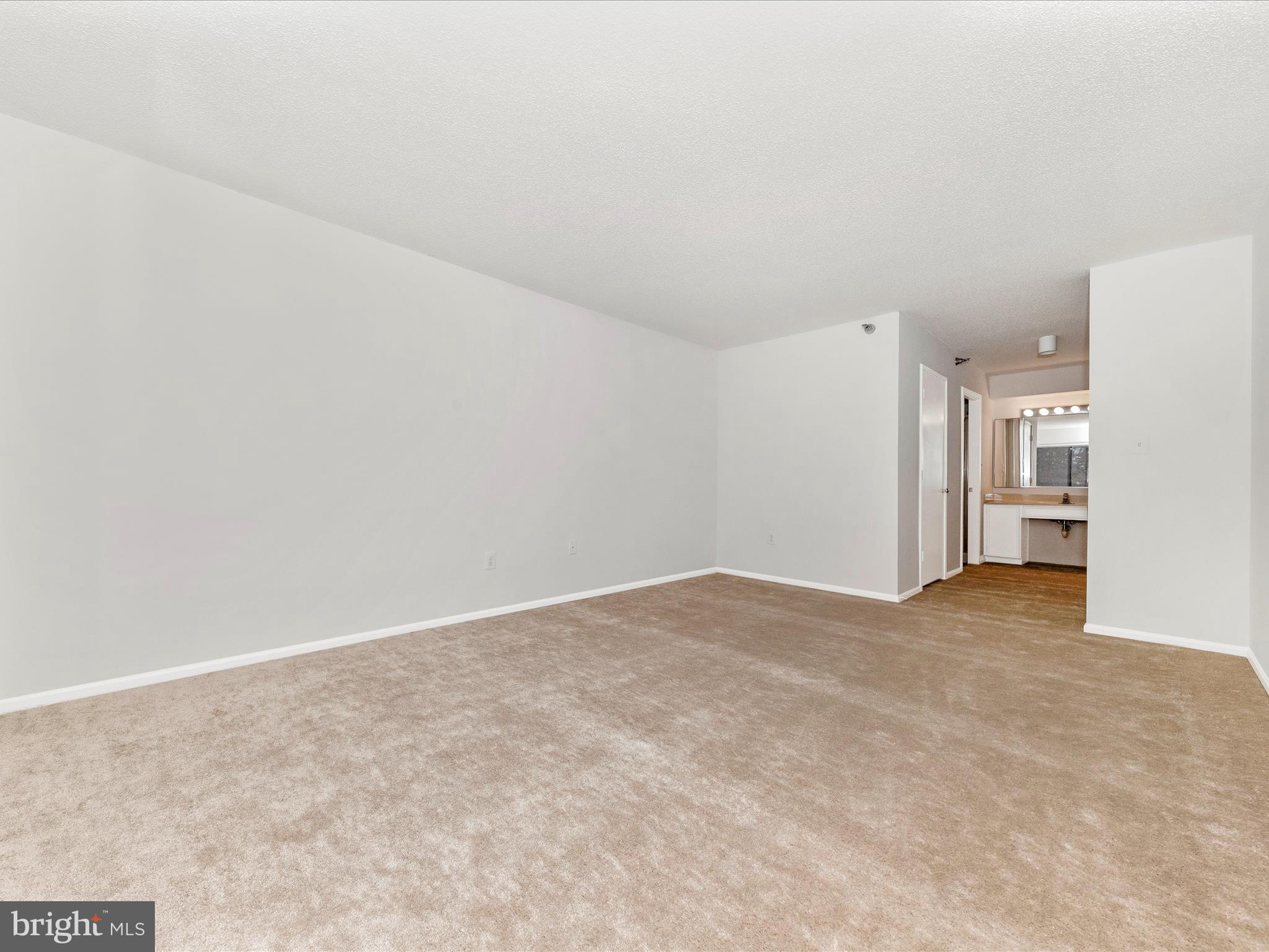 LEISURE WORLD - Residential