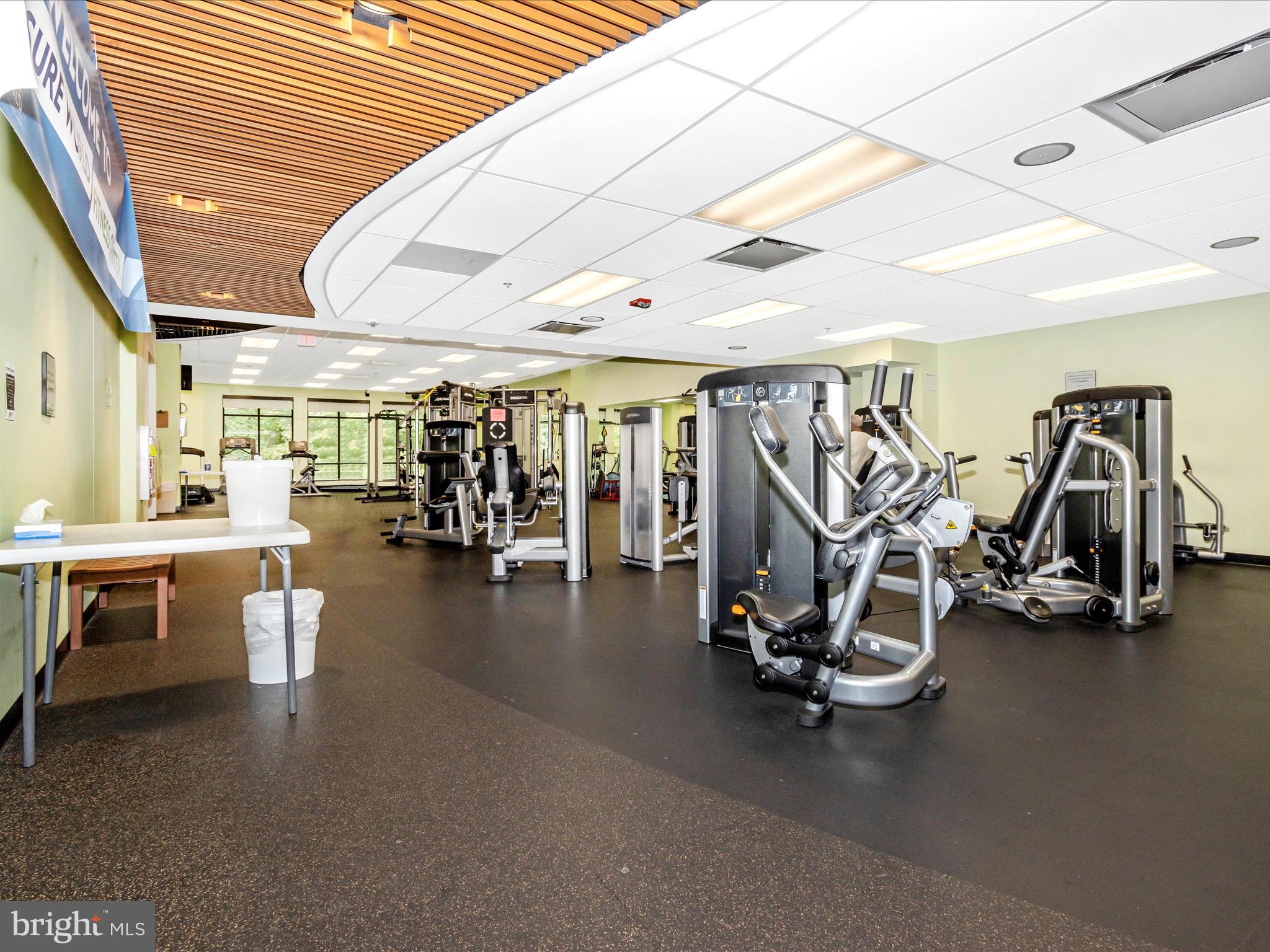 LEISURE WORLD - Residential