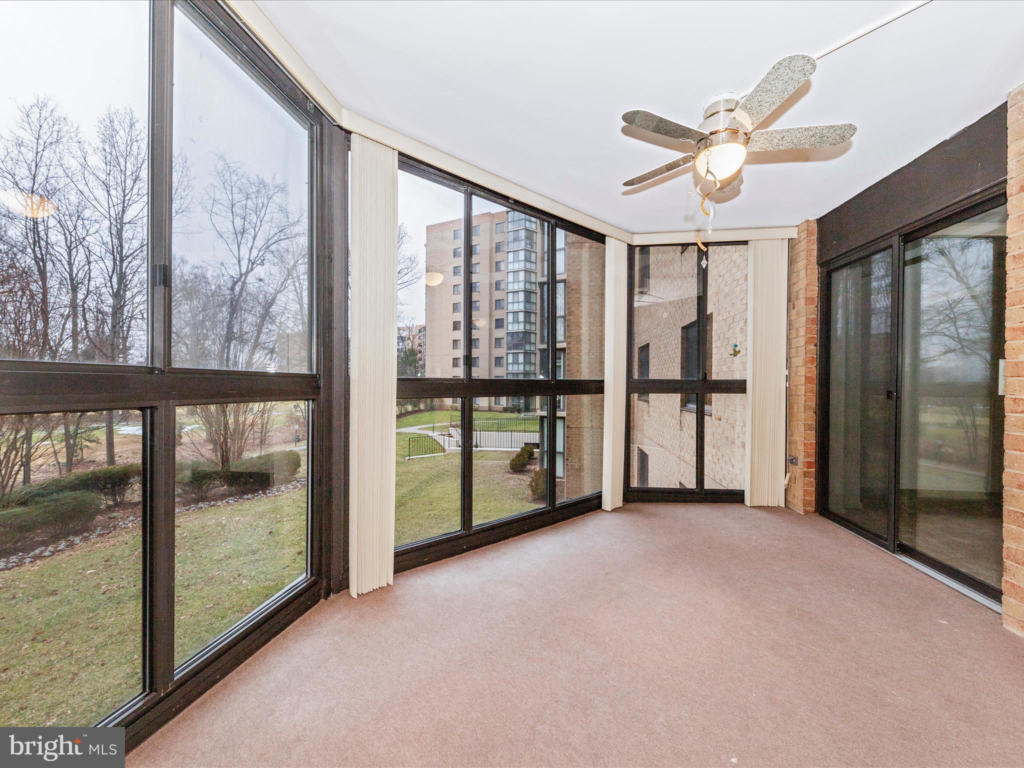 LEISURE WORLD - Residential