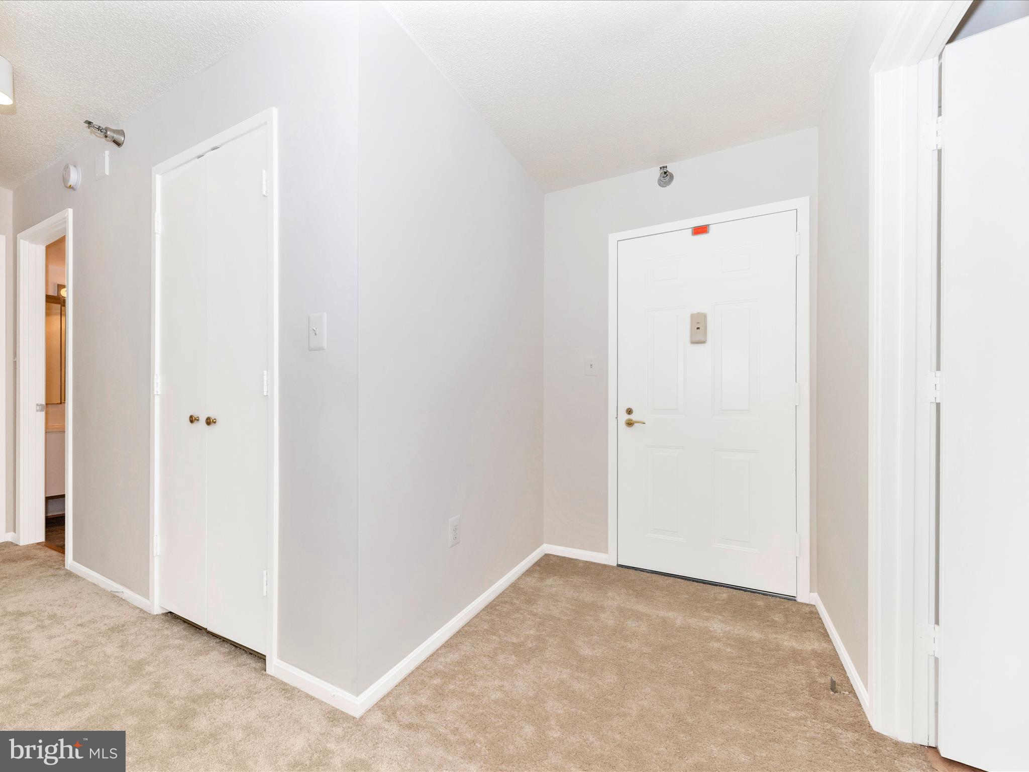 LEISURE WORLD - Residential