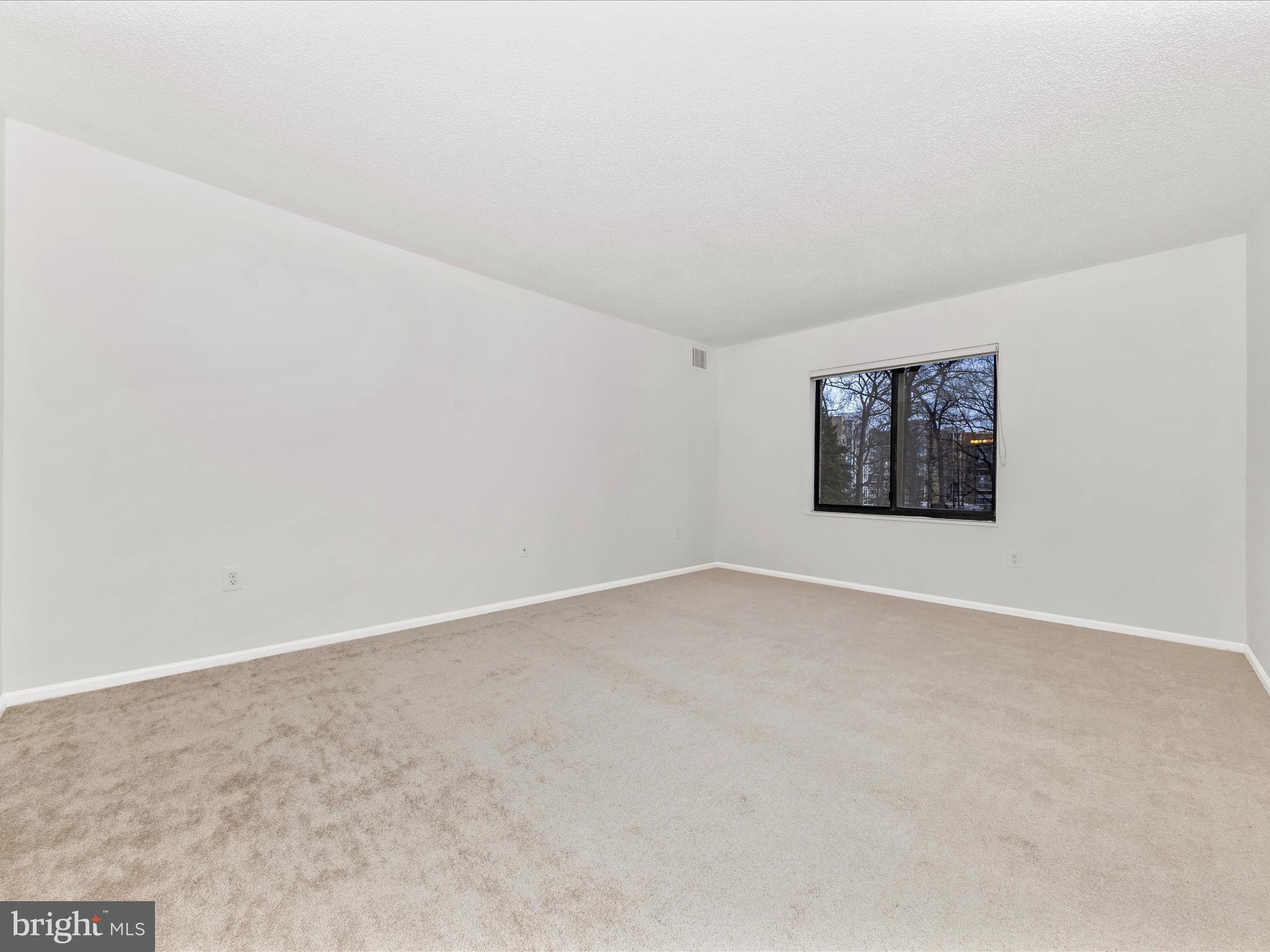 LEISURE WORLD - Residential