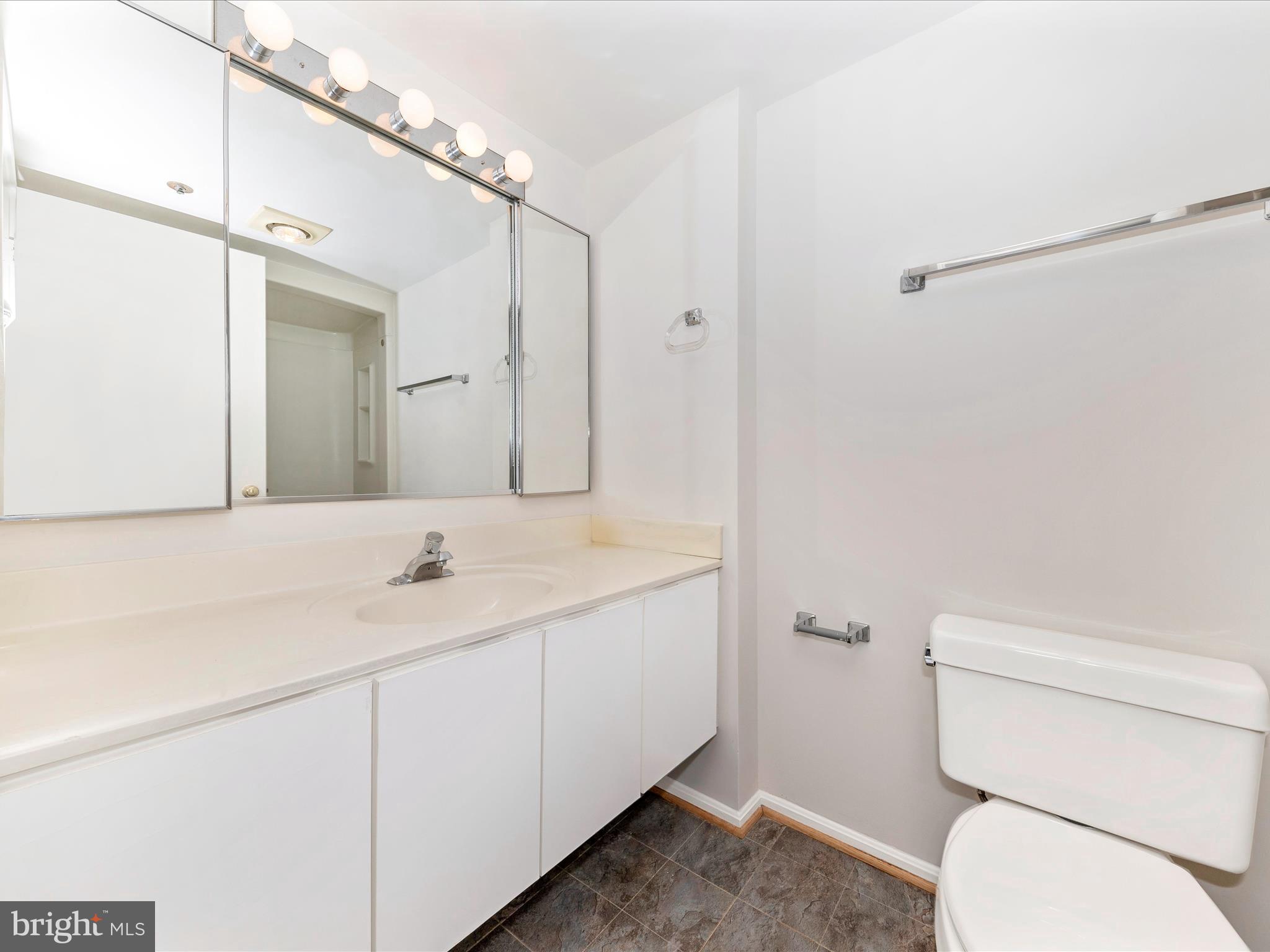 LEISURE WORLD - Residential