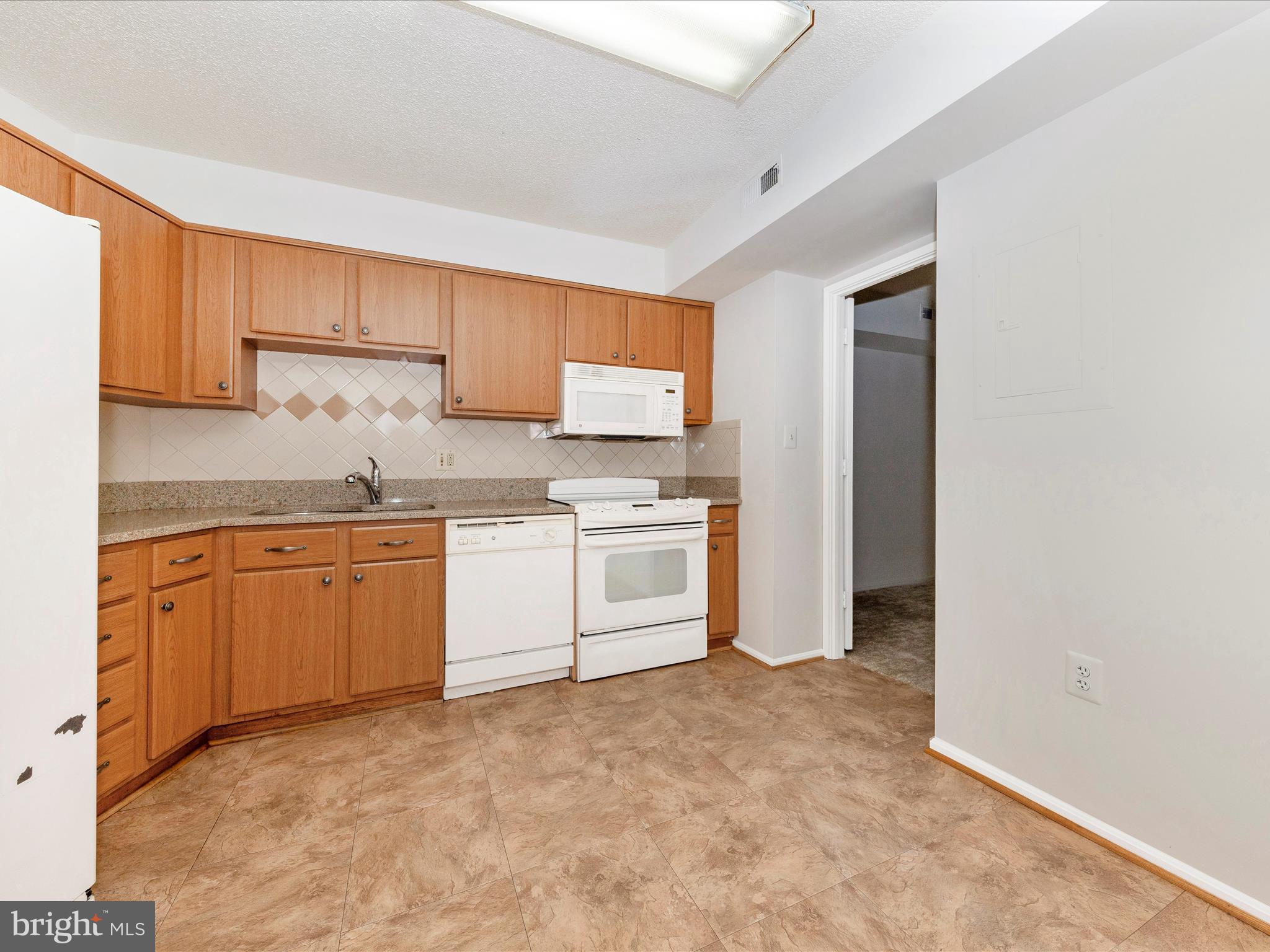 LEISURE WORLD - Residential