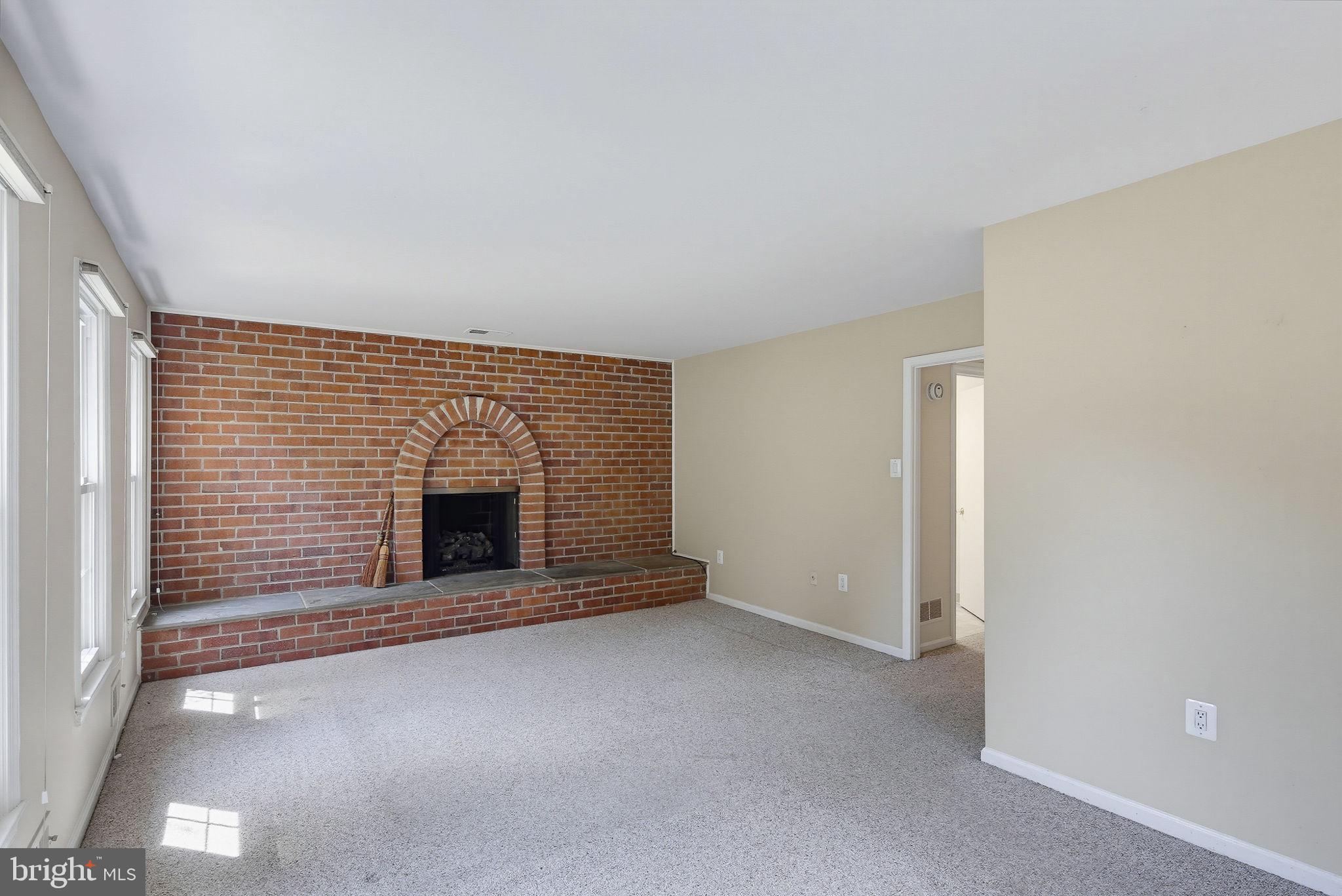 GLENFIELD MANOR - Residential