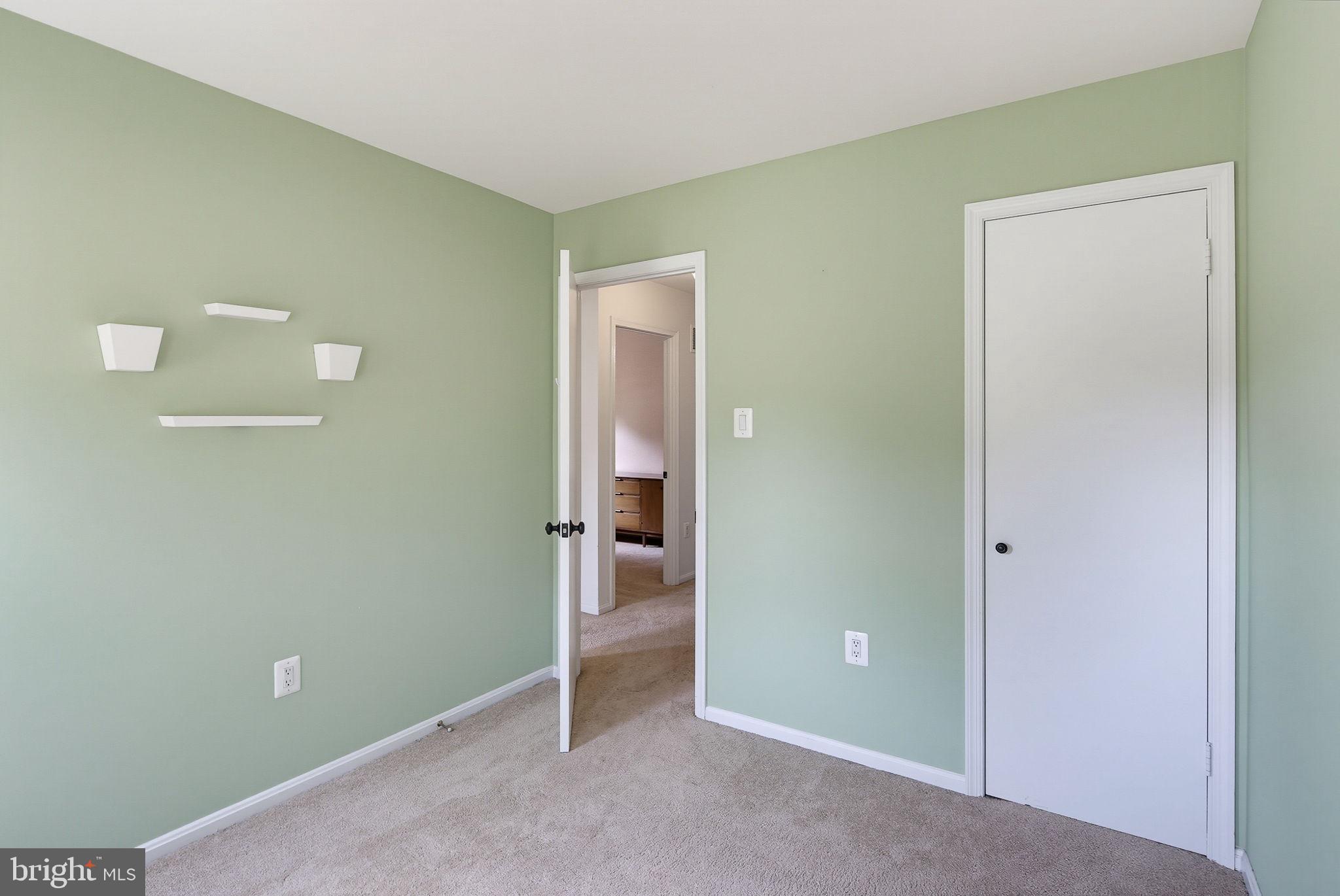 GLENFIELD MANOR - Residential