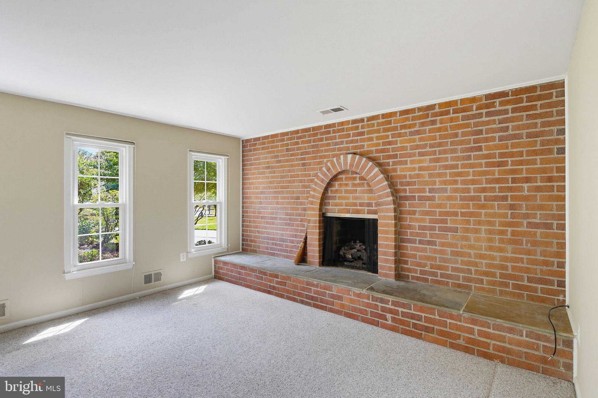 GLENFIELD MANOR - Residential