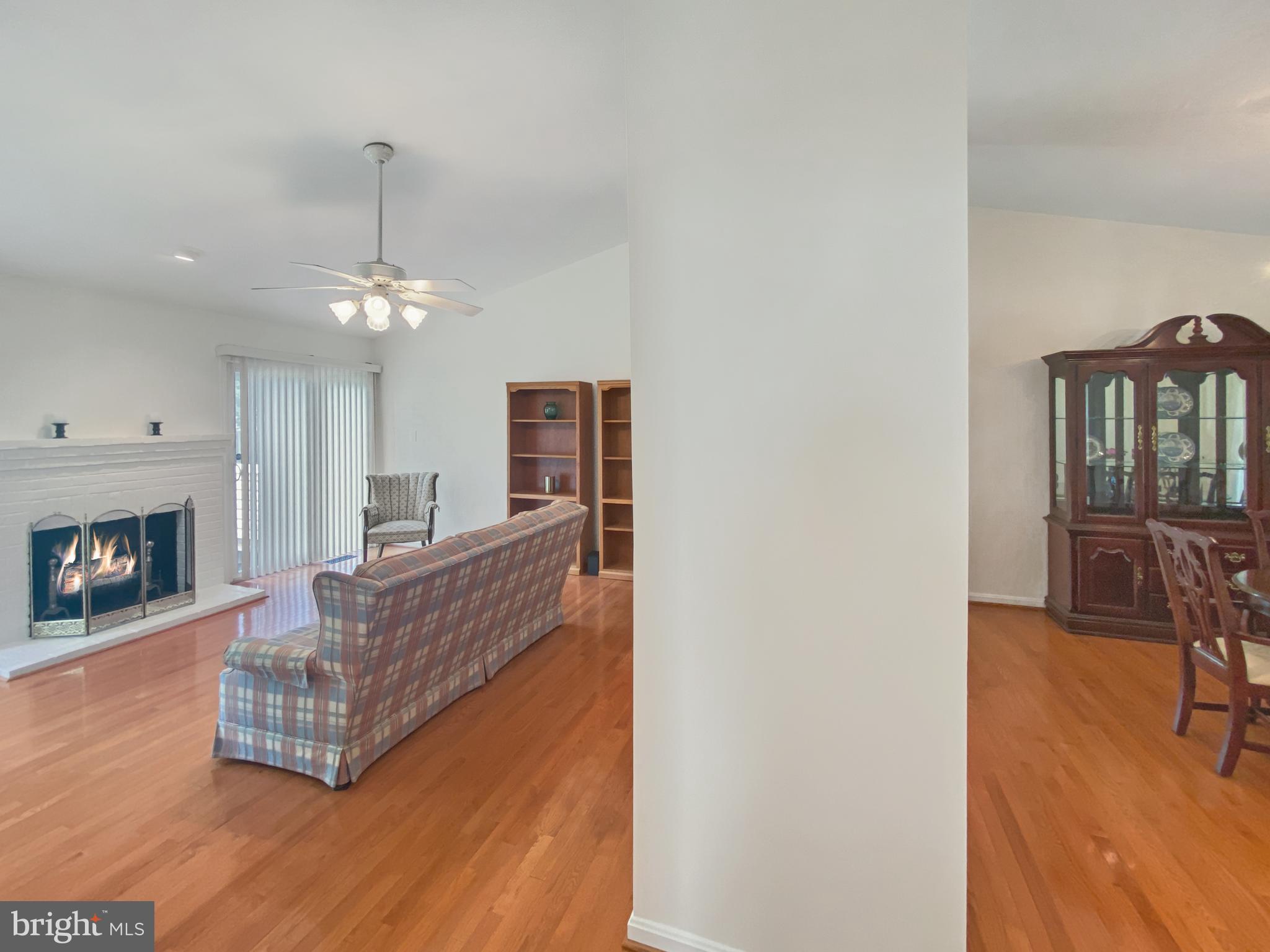 COUNTRY CLUB - Residential