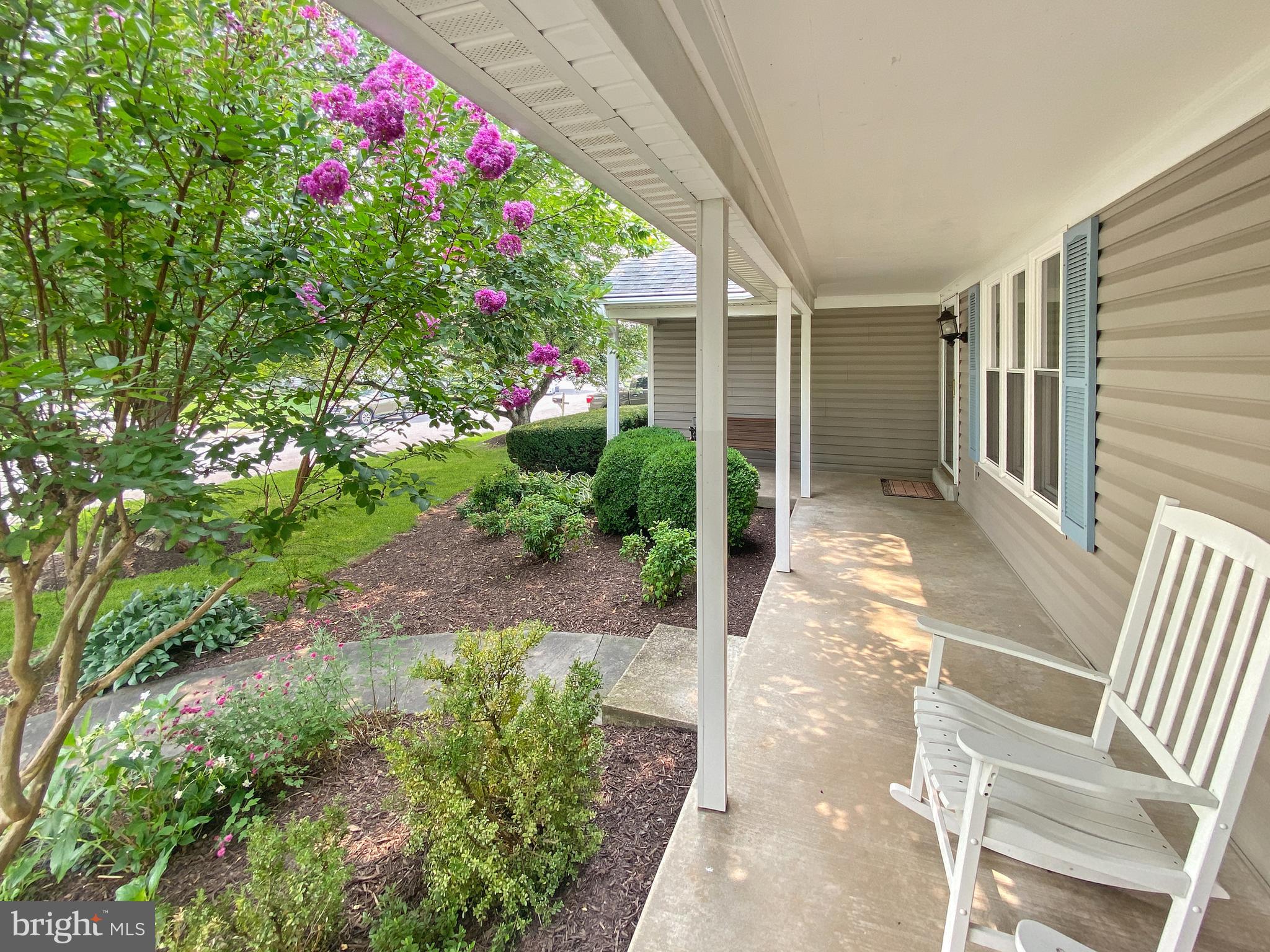 COUNTRY CLUB - Residential