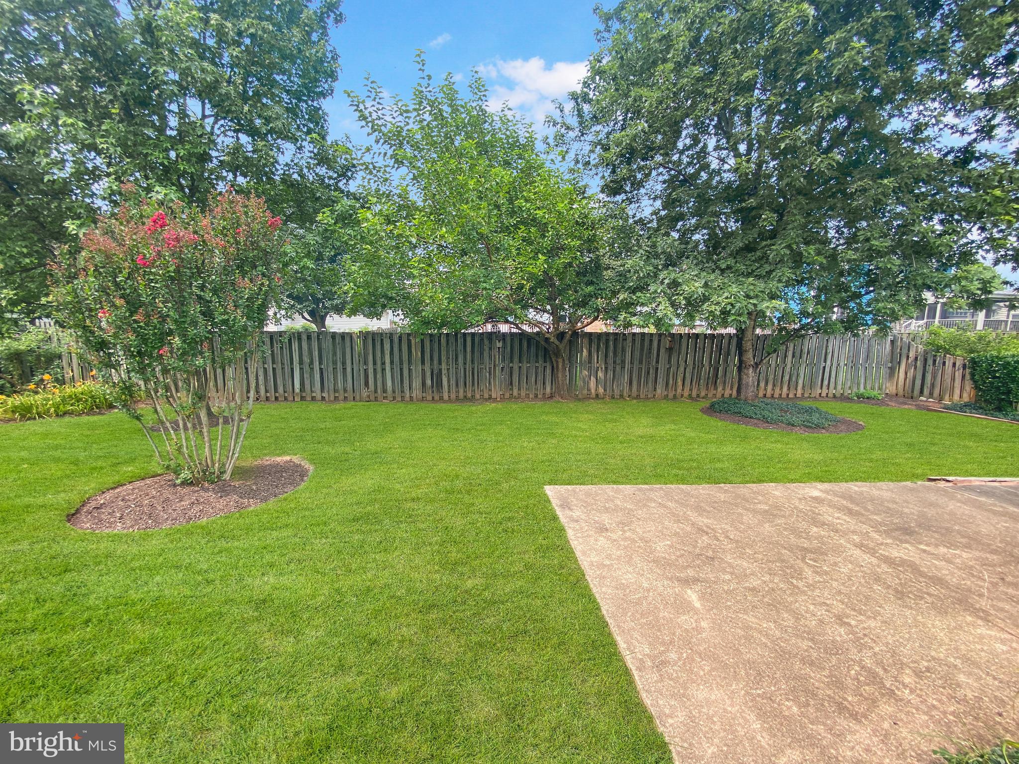 COUNTRY CLUB - Residential