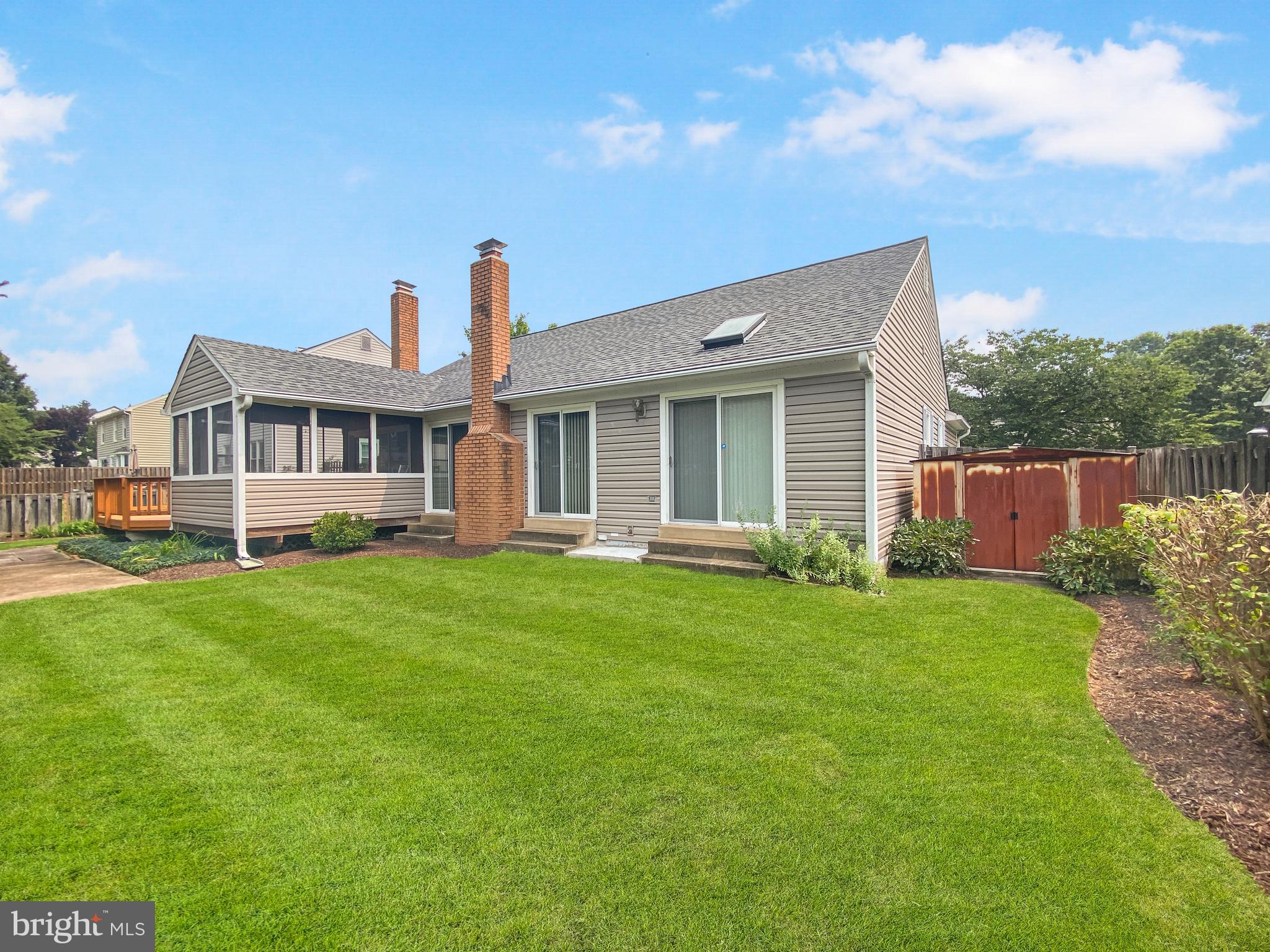 COUNTRY CLUB - Residential