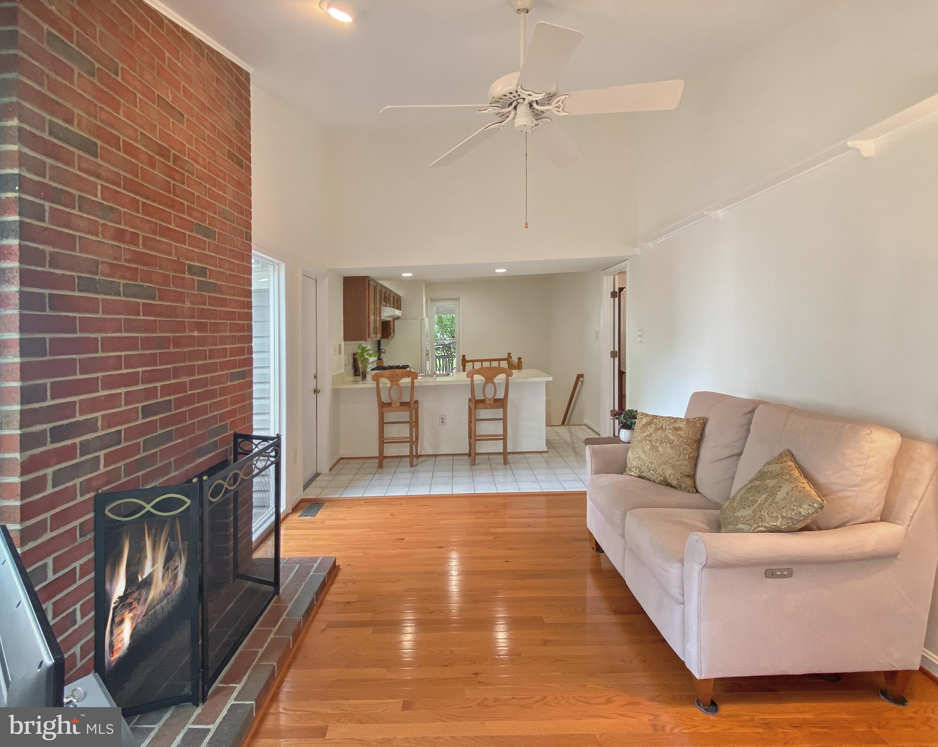COUNTRY CLUB - Residential