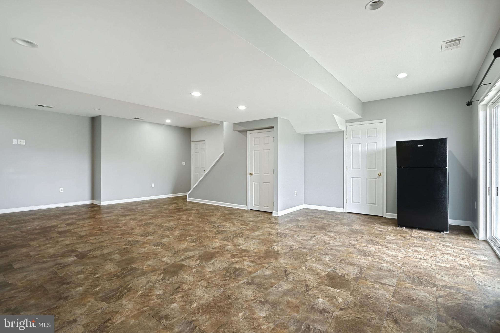 WINDSOR TWP - Residential