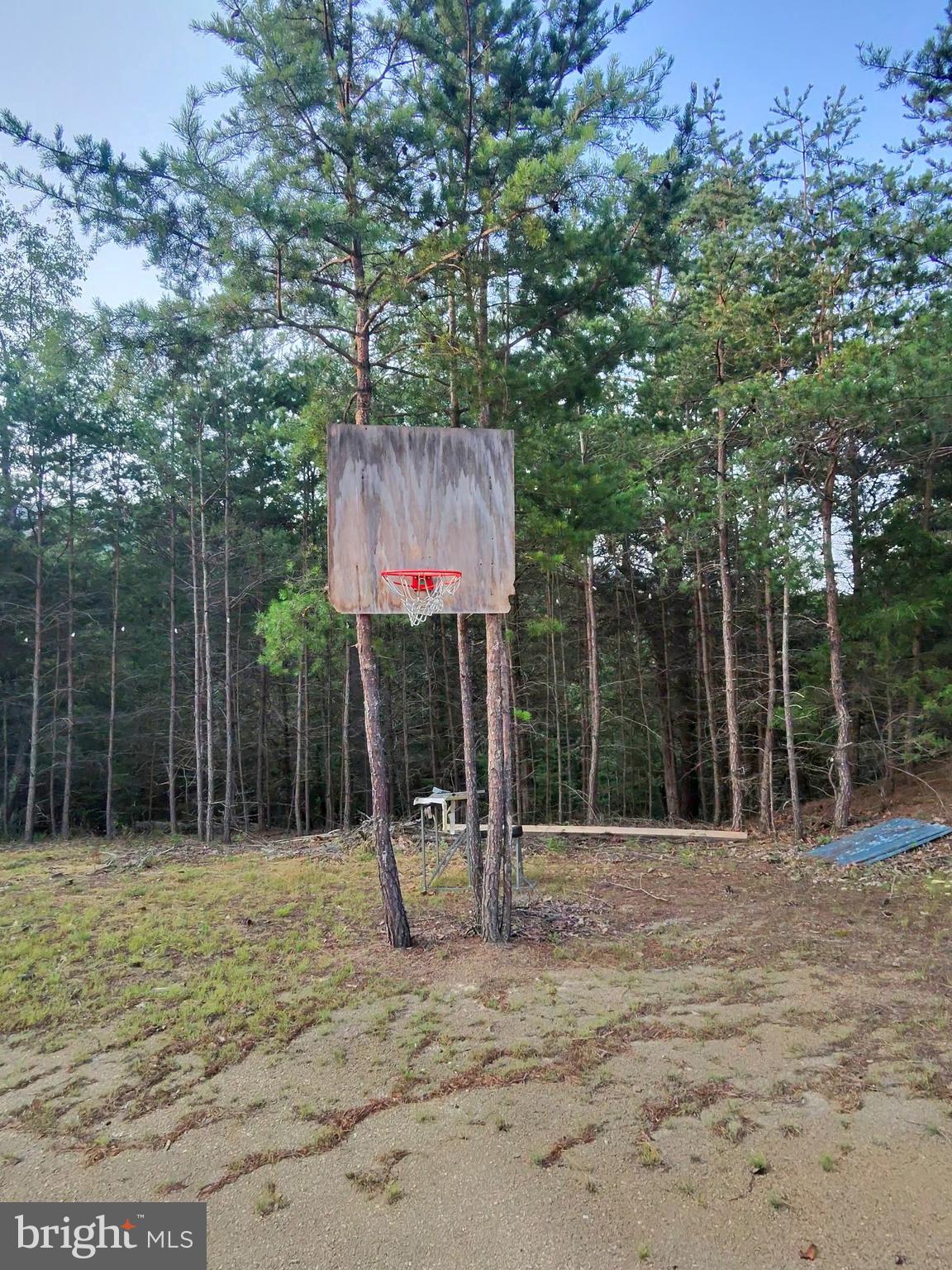 HIDDEN HOLLOWS - Residential