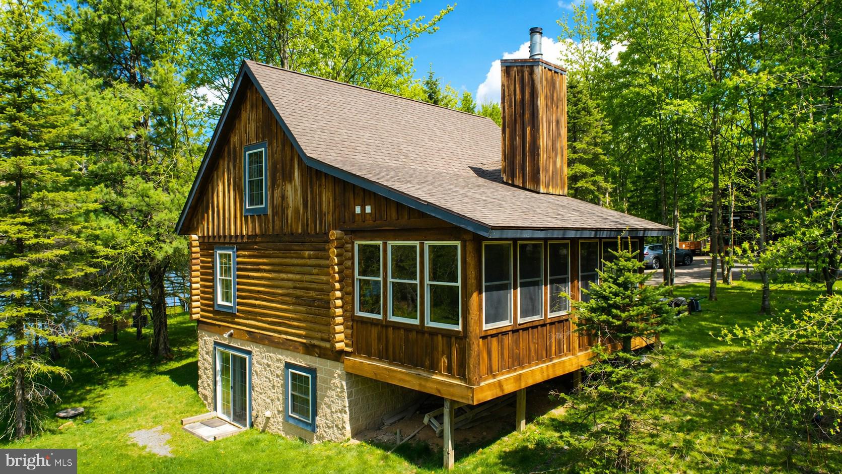 YELLOWSTONE VILLAGE - Residential