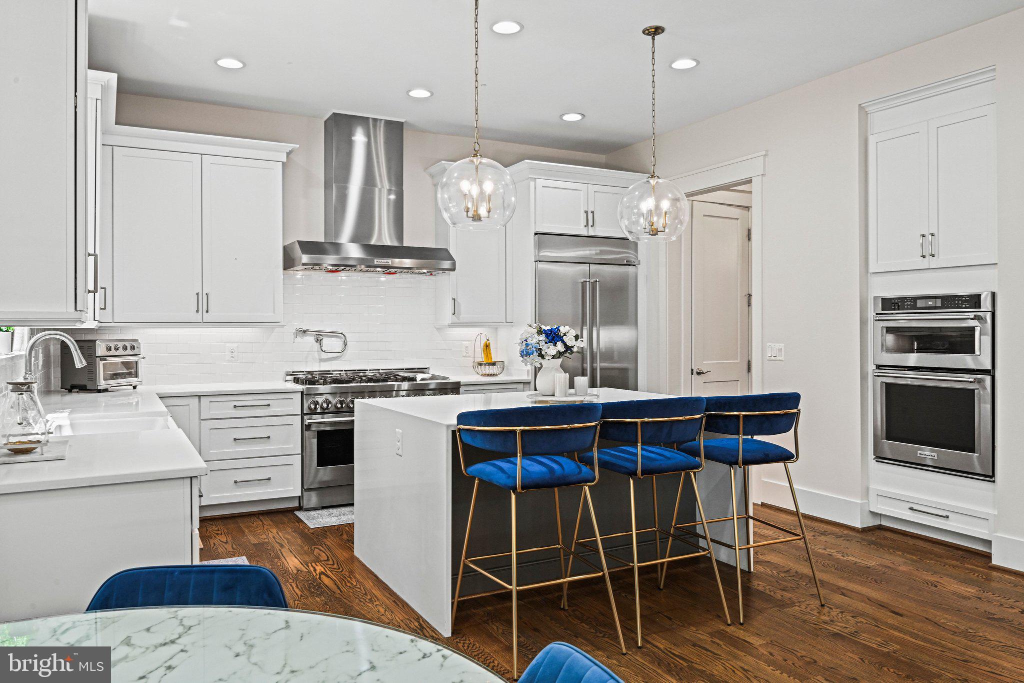 VIENNA WOODS - Residential