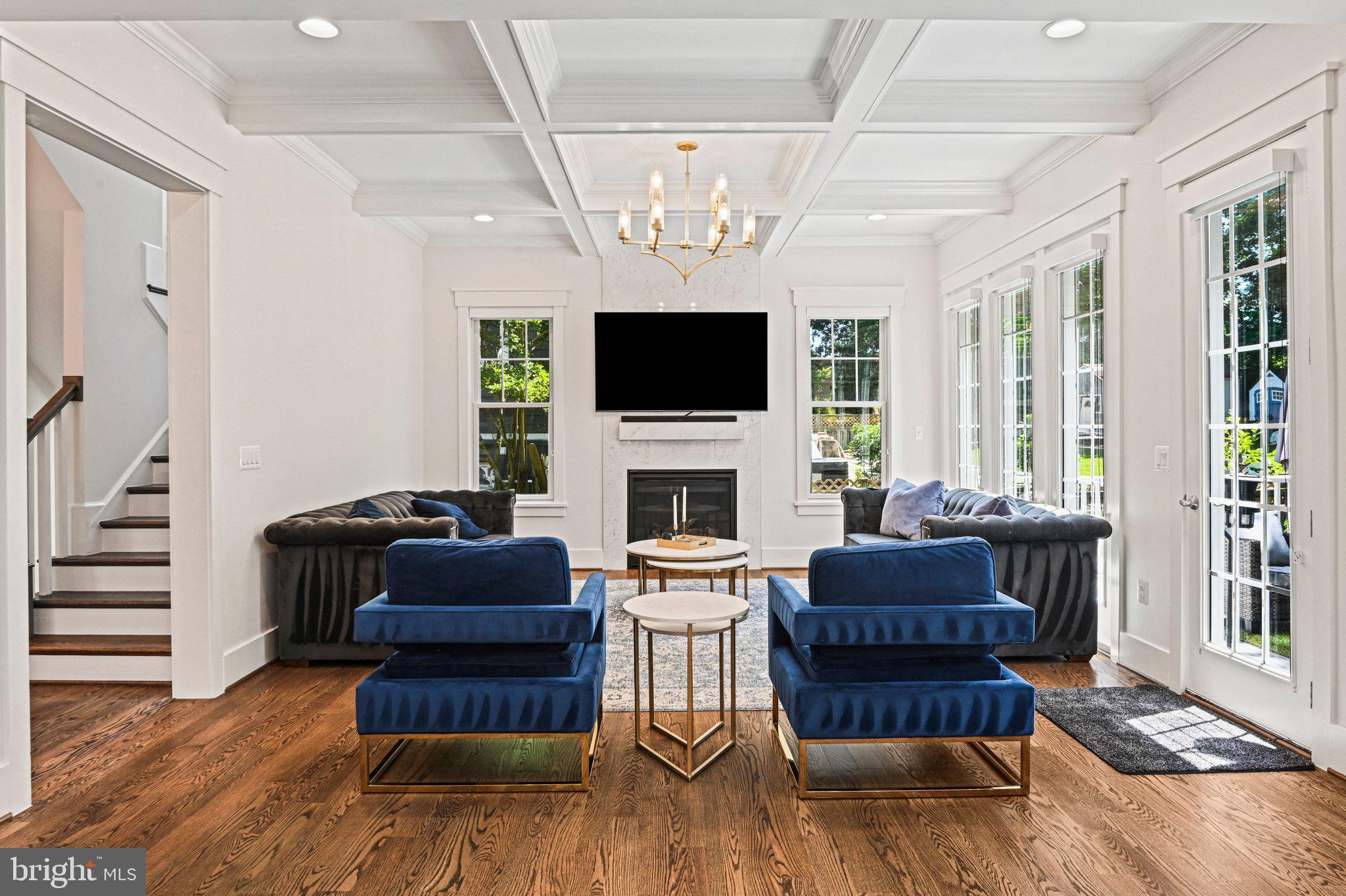VIENNA WOODS - Residential