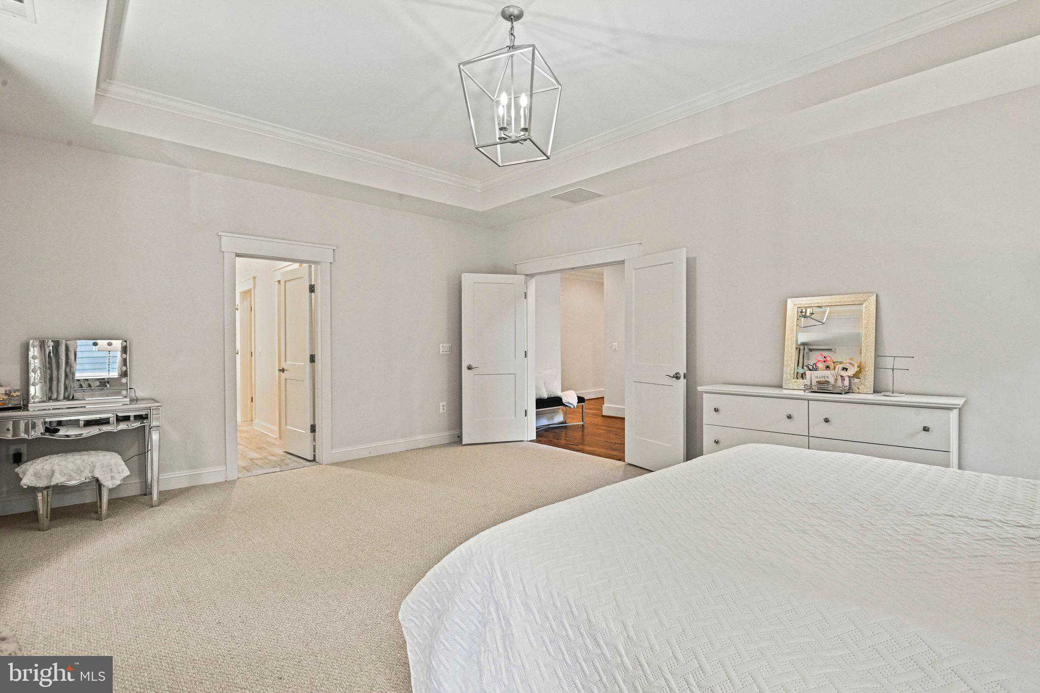 VIENNA WOODS - Residential