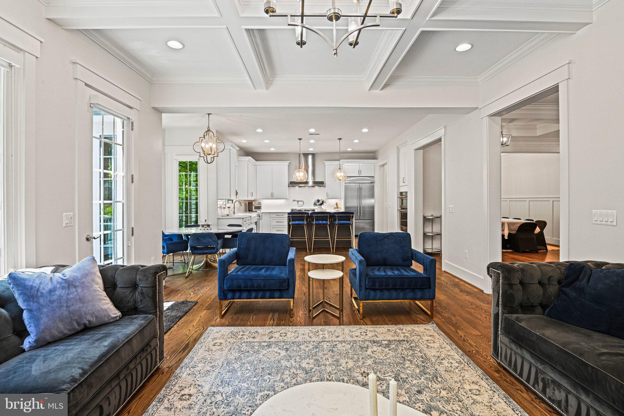 VIENNA WOODS - Residential