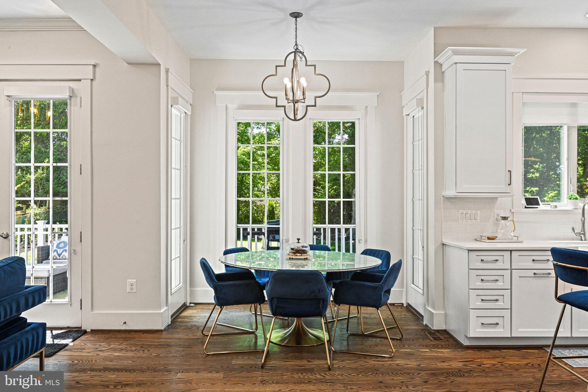 VIENNA WOODS - Residential