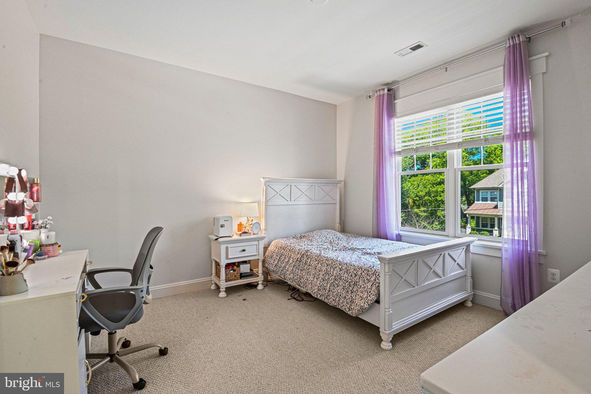 VIENNA WOODS - Residential