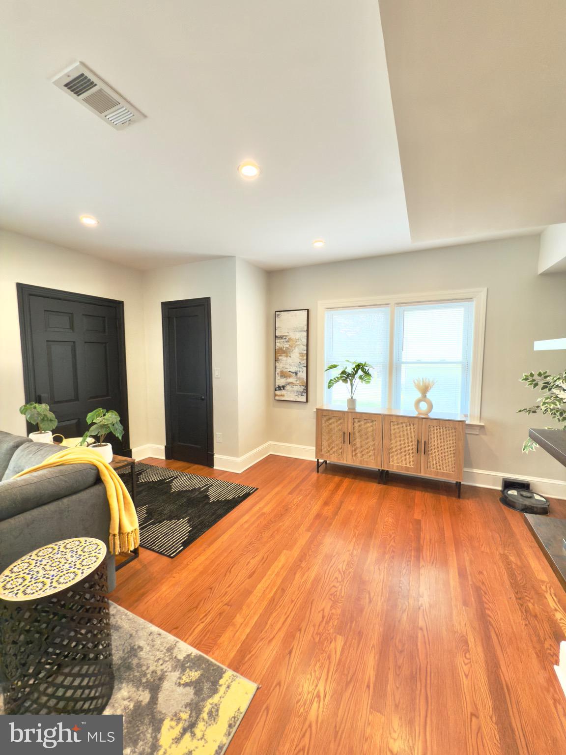 MAYFIELD - Residential