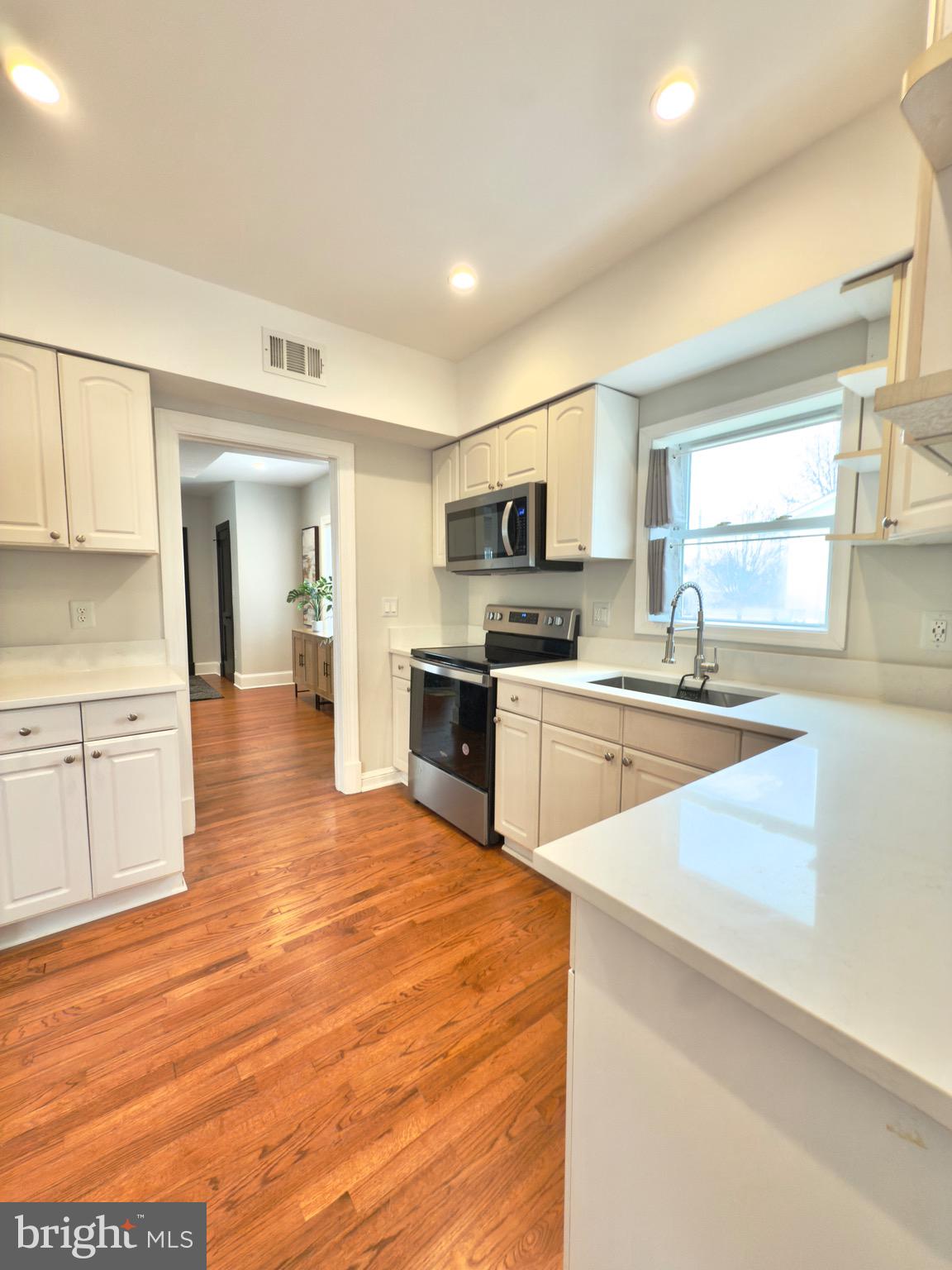 MAYFIELD - Residential