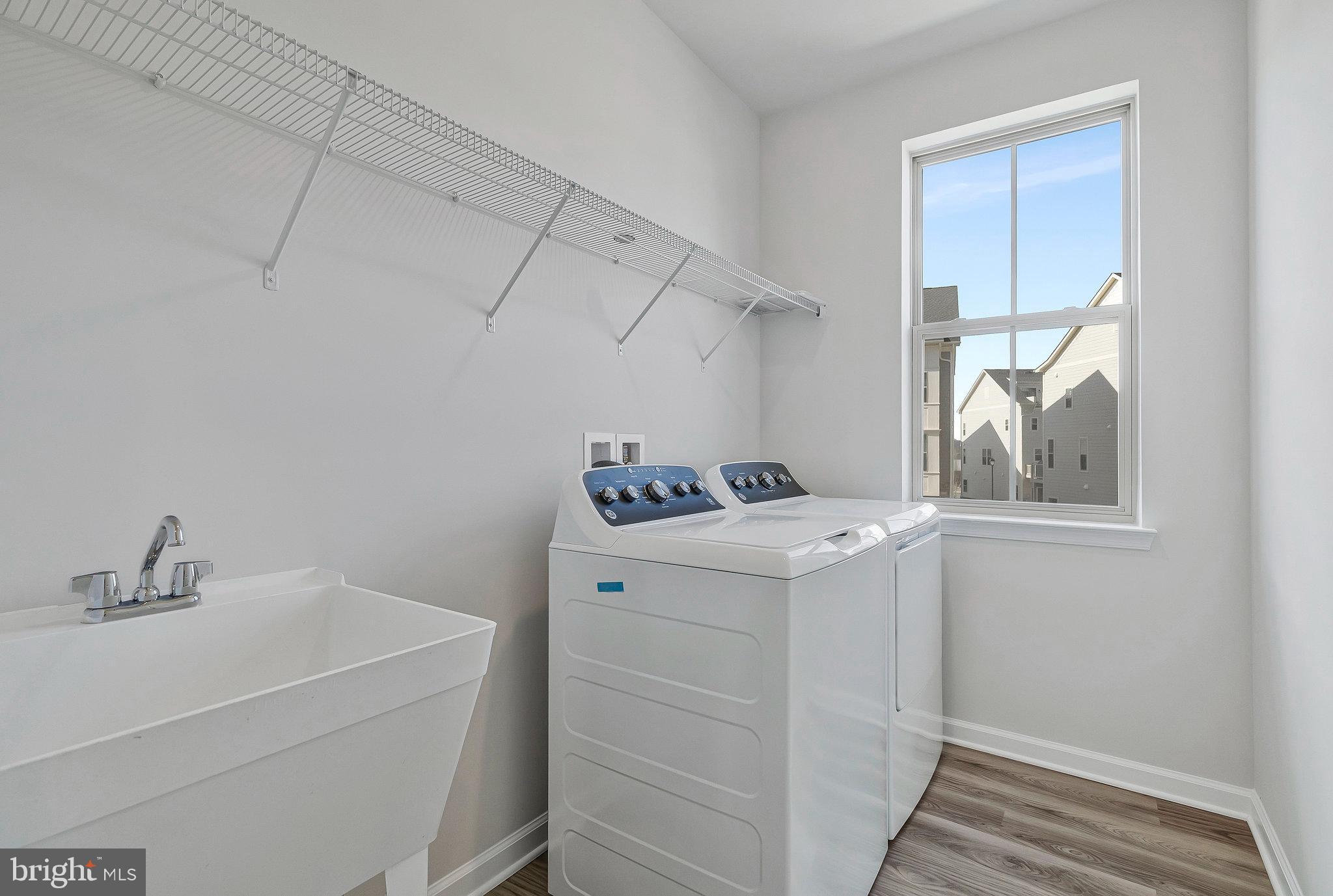 POTOMAC STATION MARKETPLACE - Residential Lease
