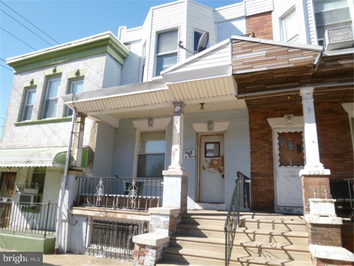 3 bedroom house is in need of full rehab, fair condition All offers will be presented, $2000 deposit and proof of funds will be required, AS IS addendum and buyer is responsible for u/o. Seller will pay for title with assurance abstract . Cash or hard money financing only. All offers will be presented.