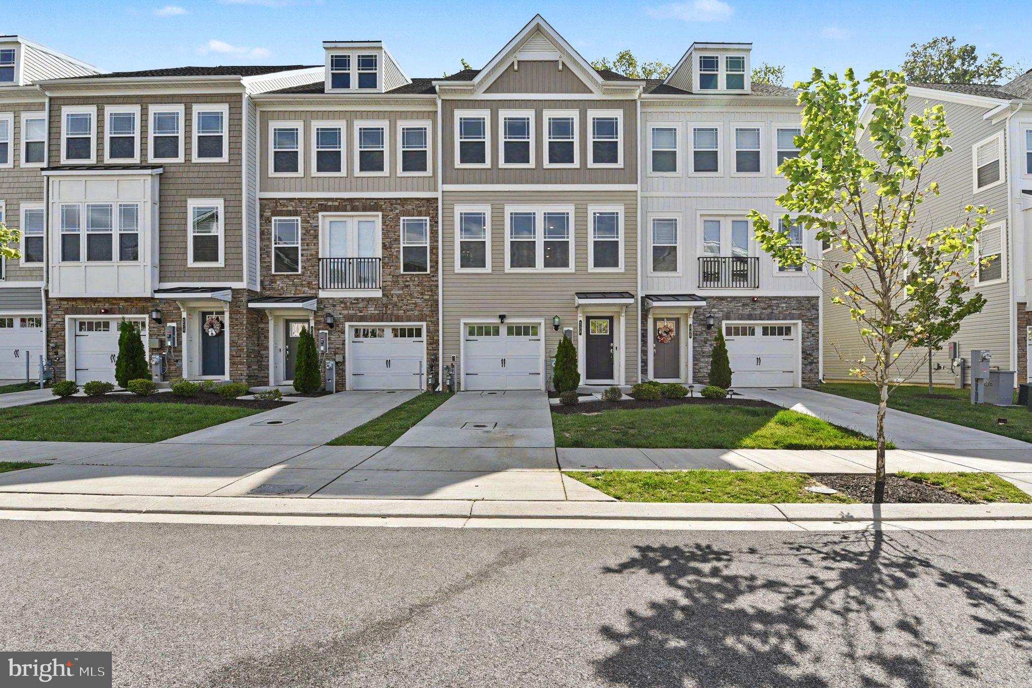 WATER'S LANDING - Residential