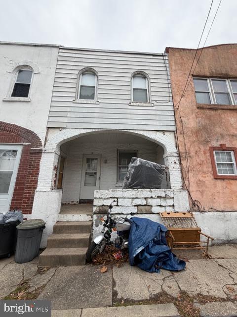 Great opportunity to add value! This 2-bedroom, 1-bath home offers 902 sq ft of living space and is ready for your vision. Vacant and in need of TLC, this property is ideal for investors or buyers looking to customize their next home. Solid layout with spacious rooms and plenty of potential. Bring your contractor and imagination—this is a chance to create something special.