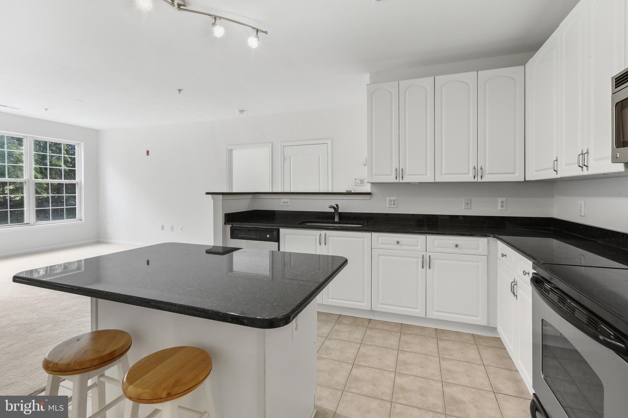 HIGH VIEW AT HUNT VALLEY - Residential